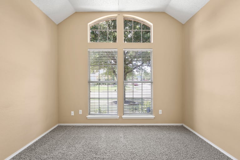 Photo 14 of 26 - 5028 San Jacinto Dr, Haltom City, TX 76137