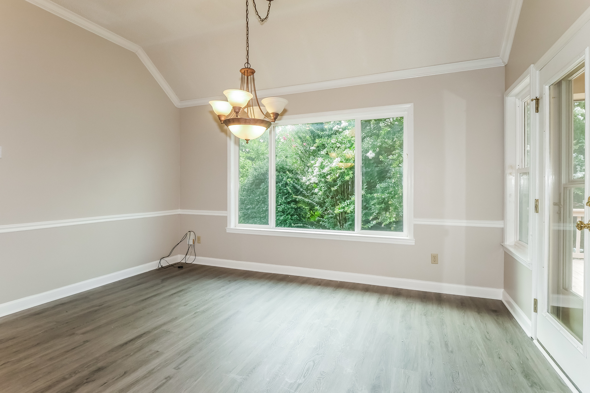 Photo 10 of 21 of 4635 Shadow Field Ln, Bartlett, TN