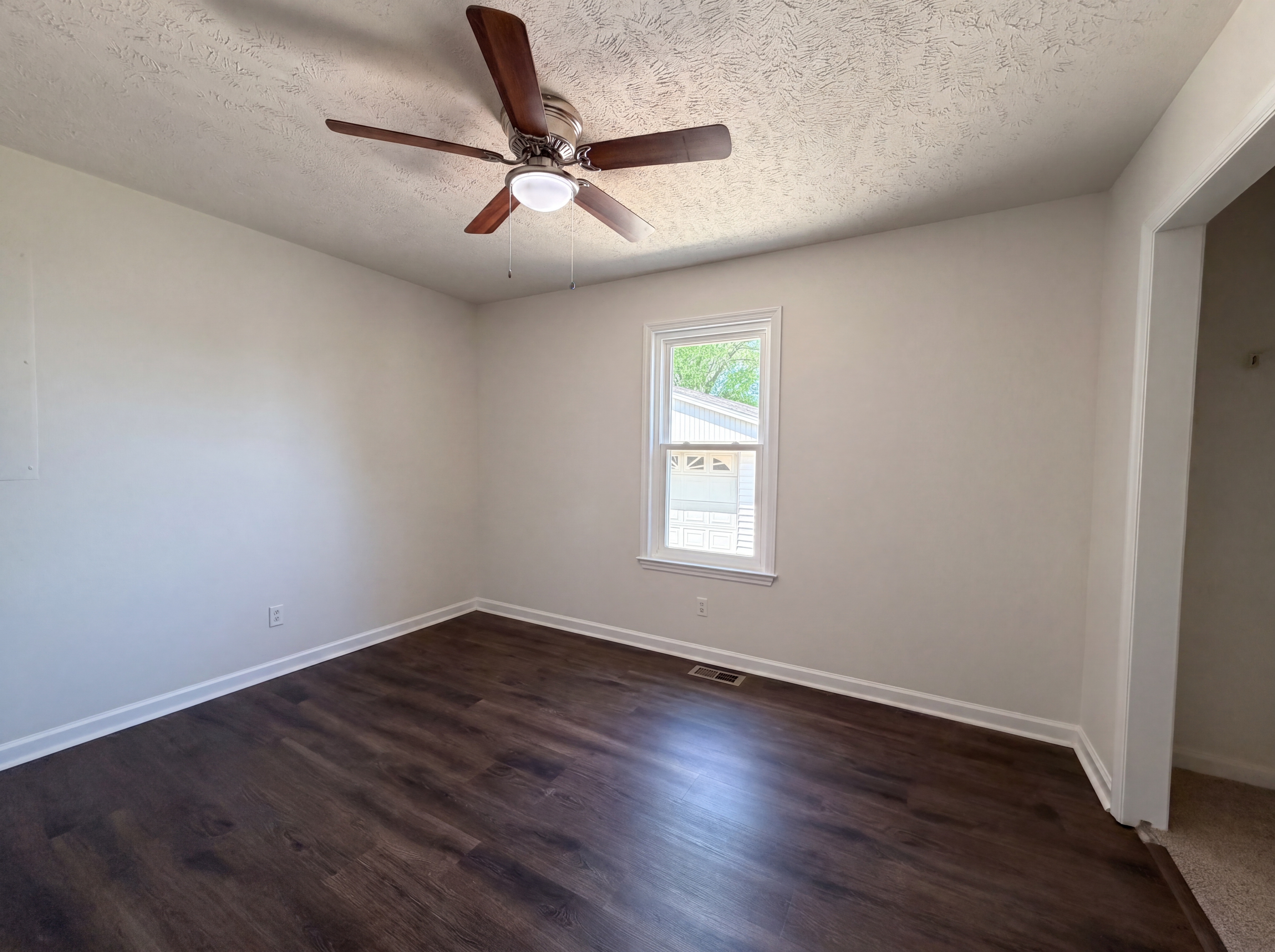Photo 8 of 21 of 3849 Hearthstone Dr, Chapel Hill, TN