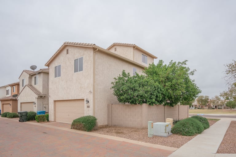 Photo 10 of 36 - 3803 S 52nd Ln, Phoenix, AZ 85043