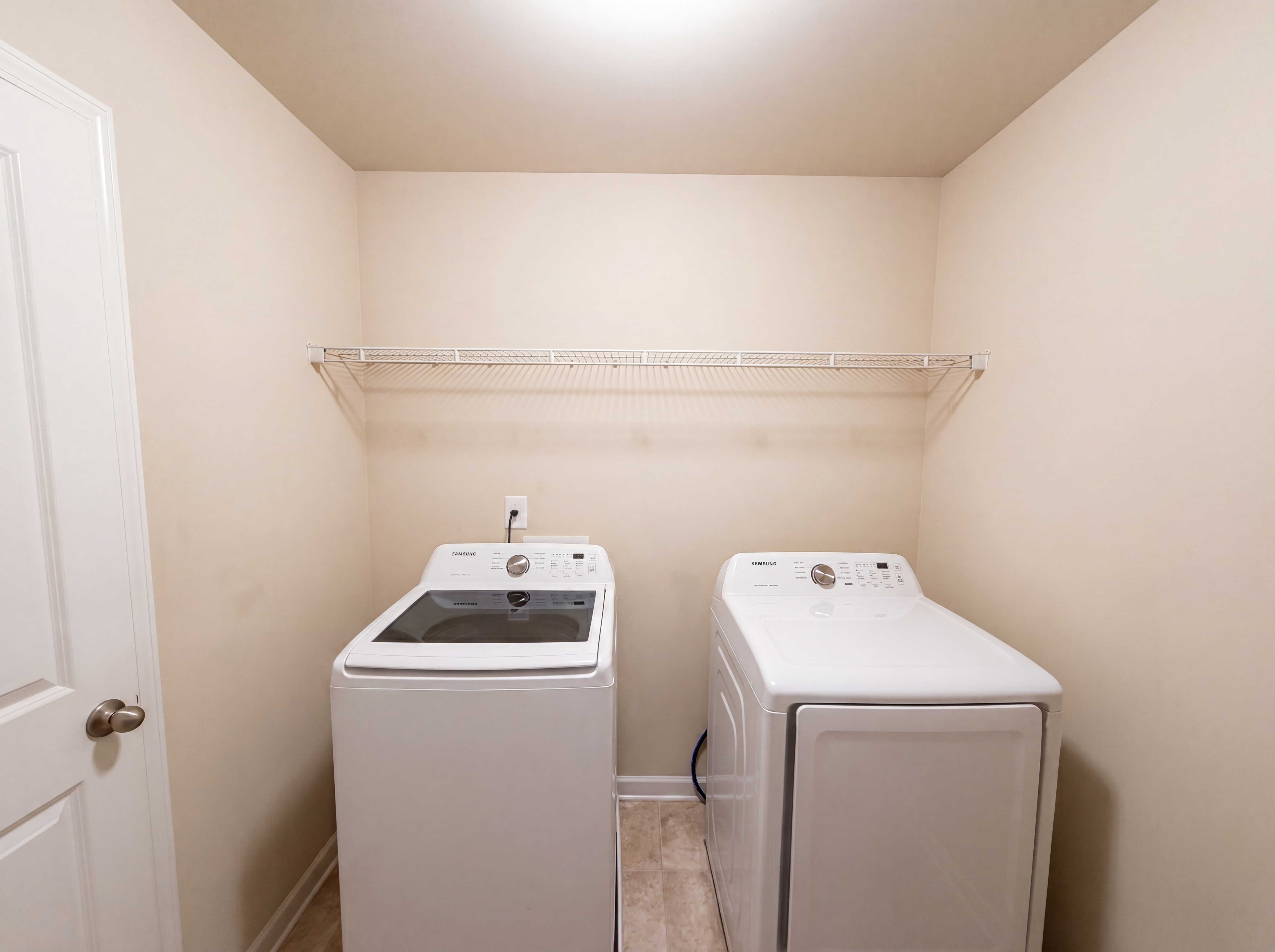 Photo 16 of 22 of 1357 Balvaird Dr, Lawrenceville, GA