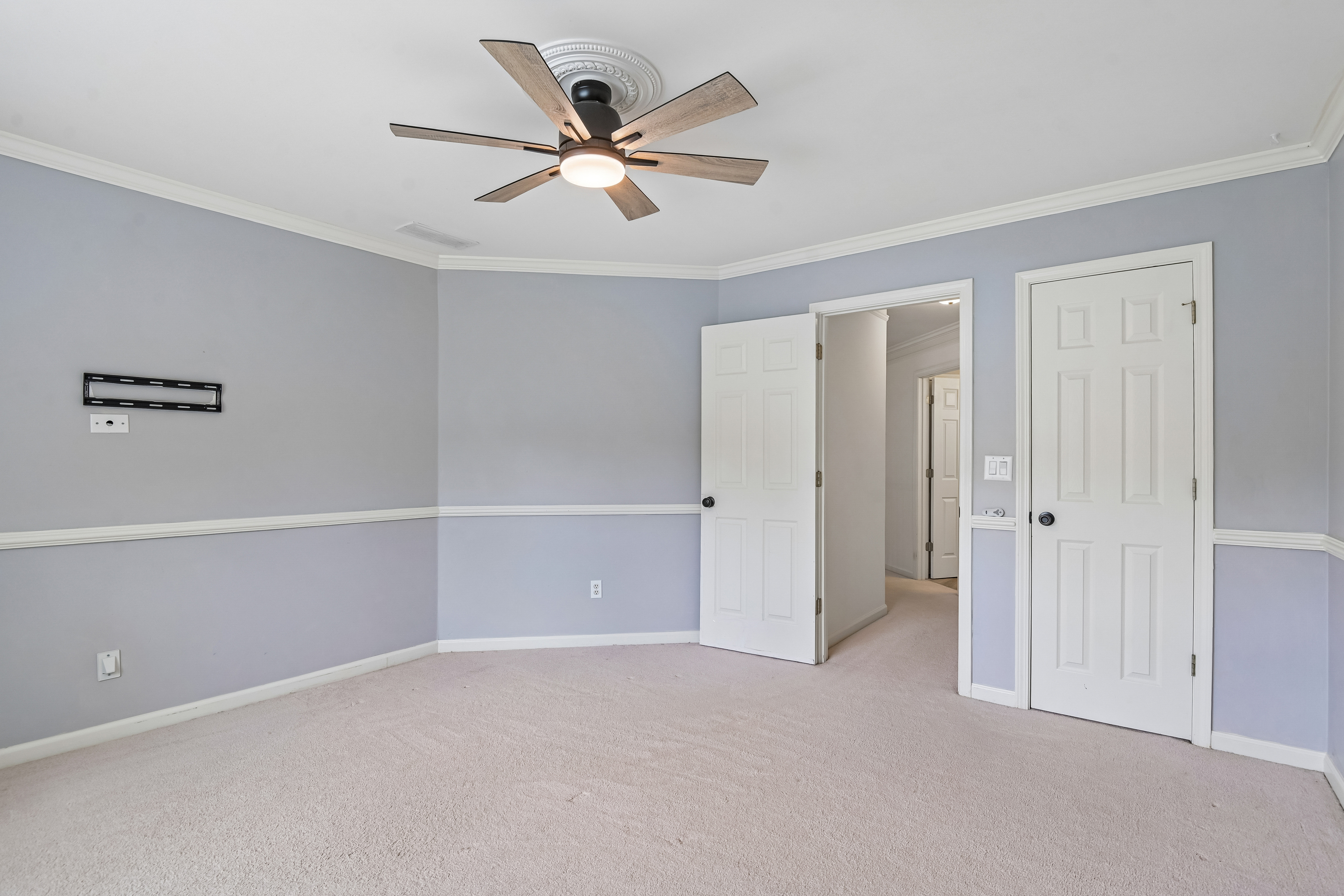 Photo 24 of 63 of 905 Yosemite Dr, Suwanee, GA