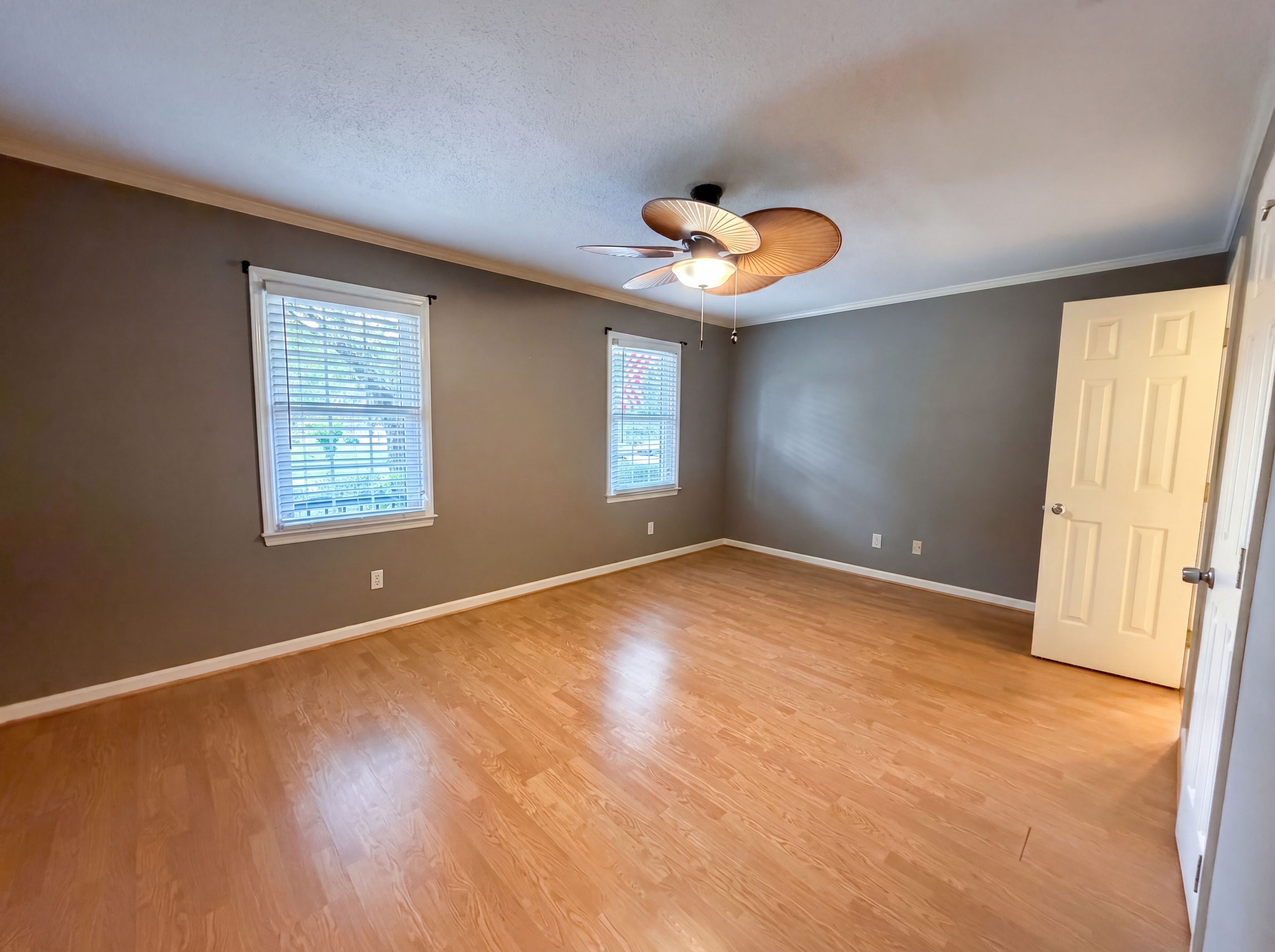 Photo 9 of 17 of 815 Jamestown Dr, Gastonia, NC