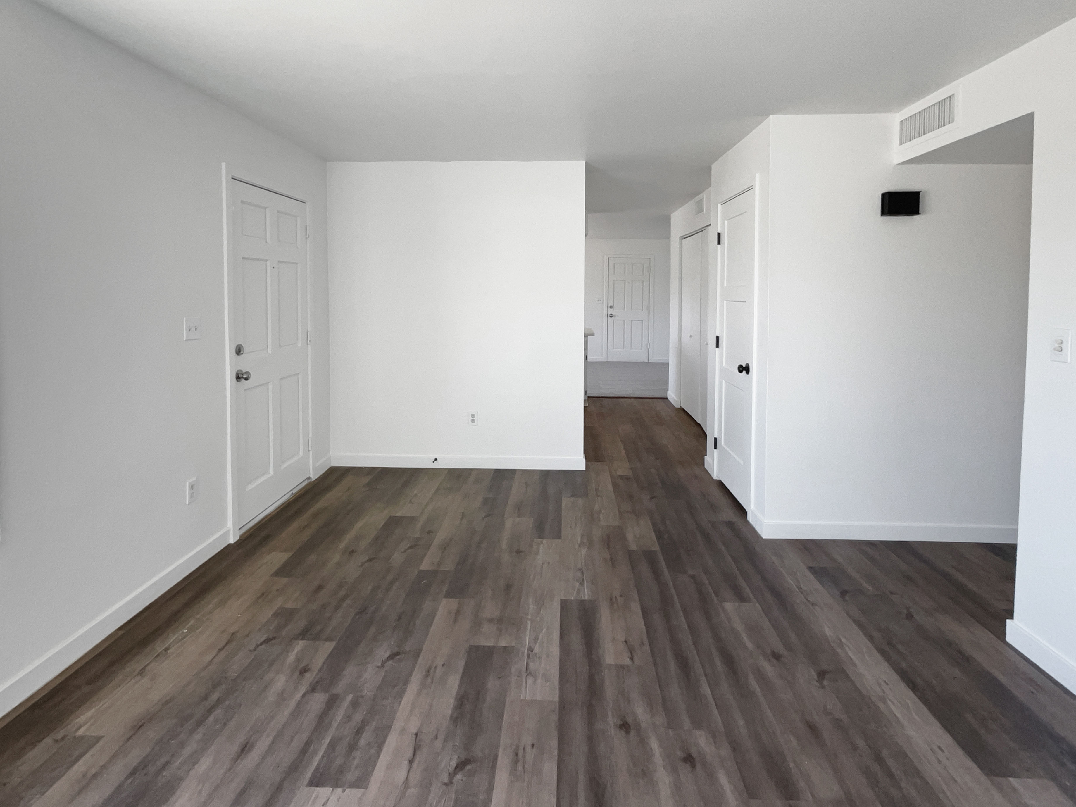 Photo 8 of 26 of 12230 N 47th Ln, Glendale, AZ