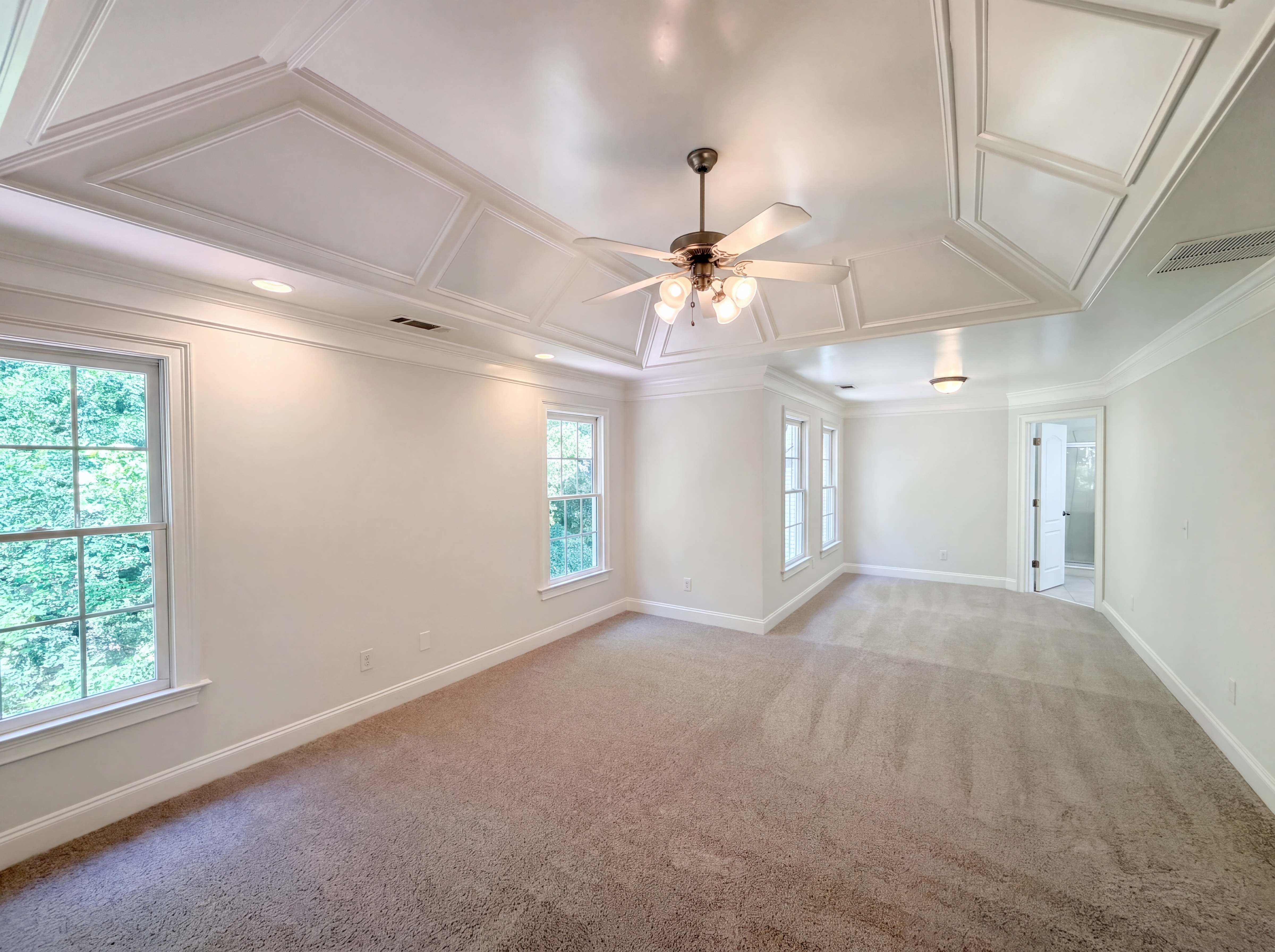 Photo 8 of 25 of 861 Windsor Creek Dr, Grayson, GA