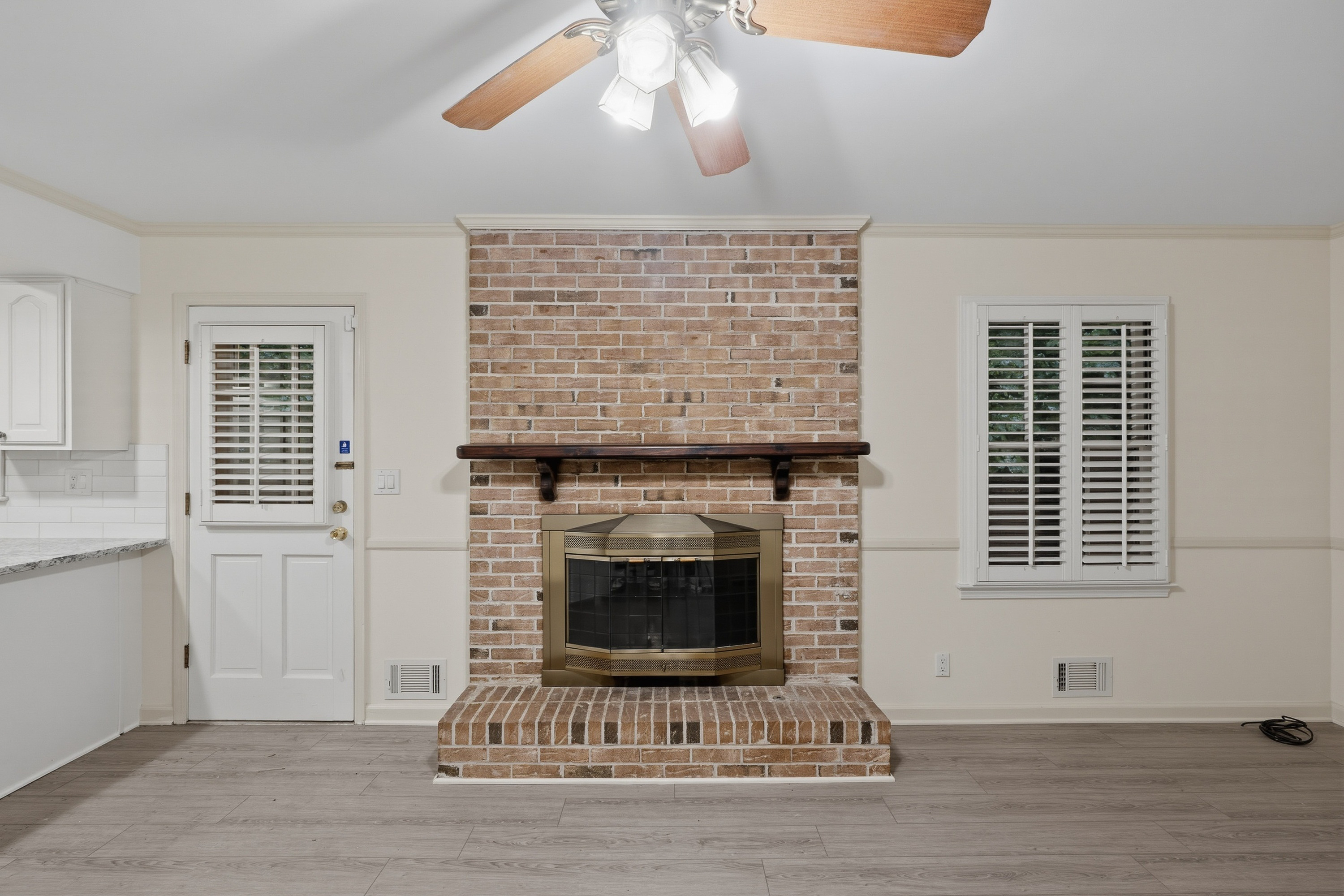 Photo 7 of 29 of 3969 Briaridge Cir, Atlanta, GA