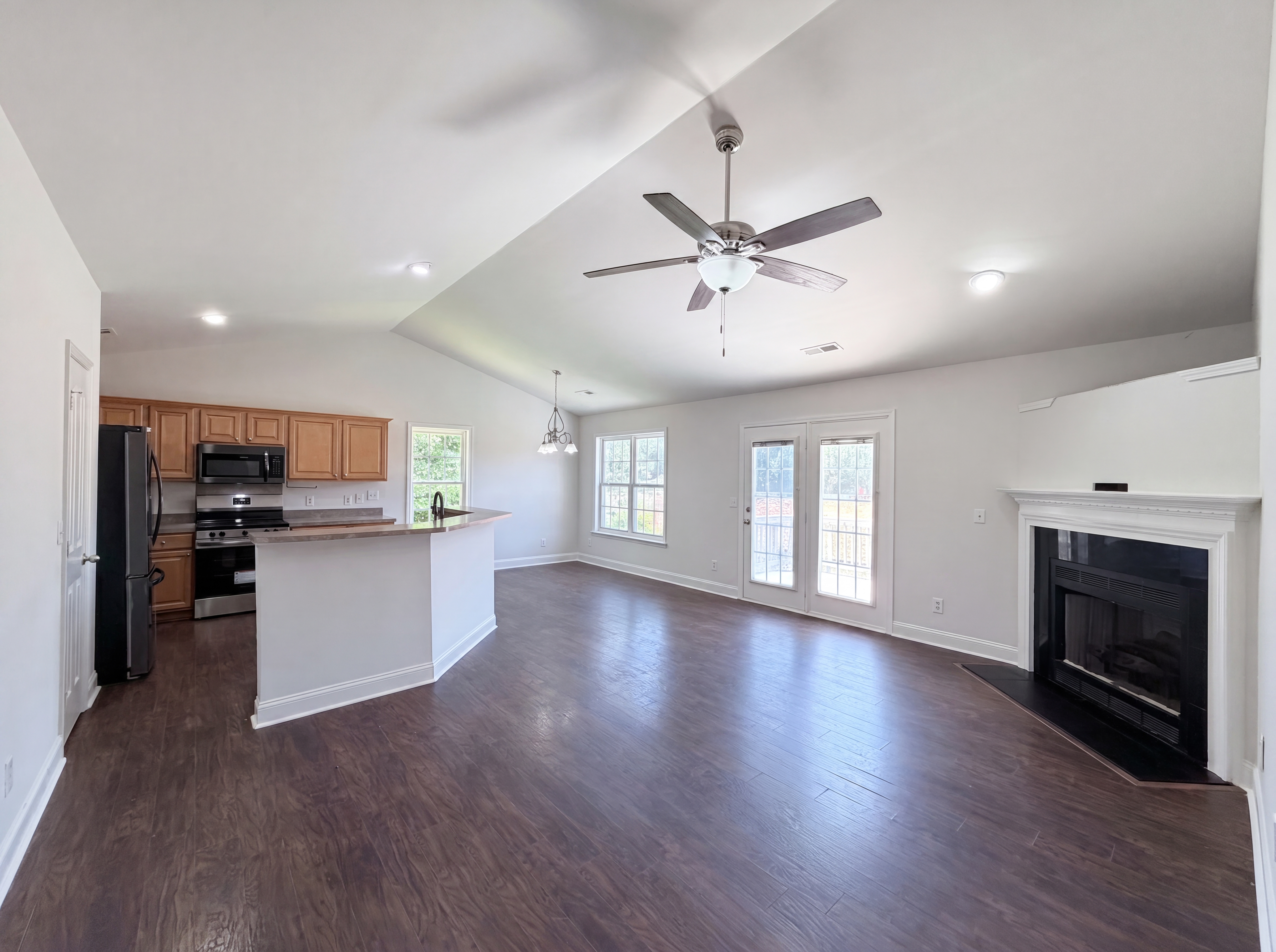 Photo 3 of 16 of 617 Reed Creek Rd, Mooresville, NC
