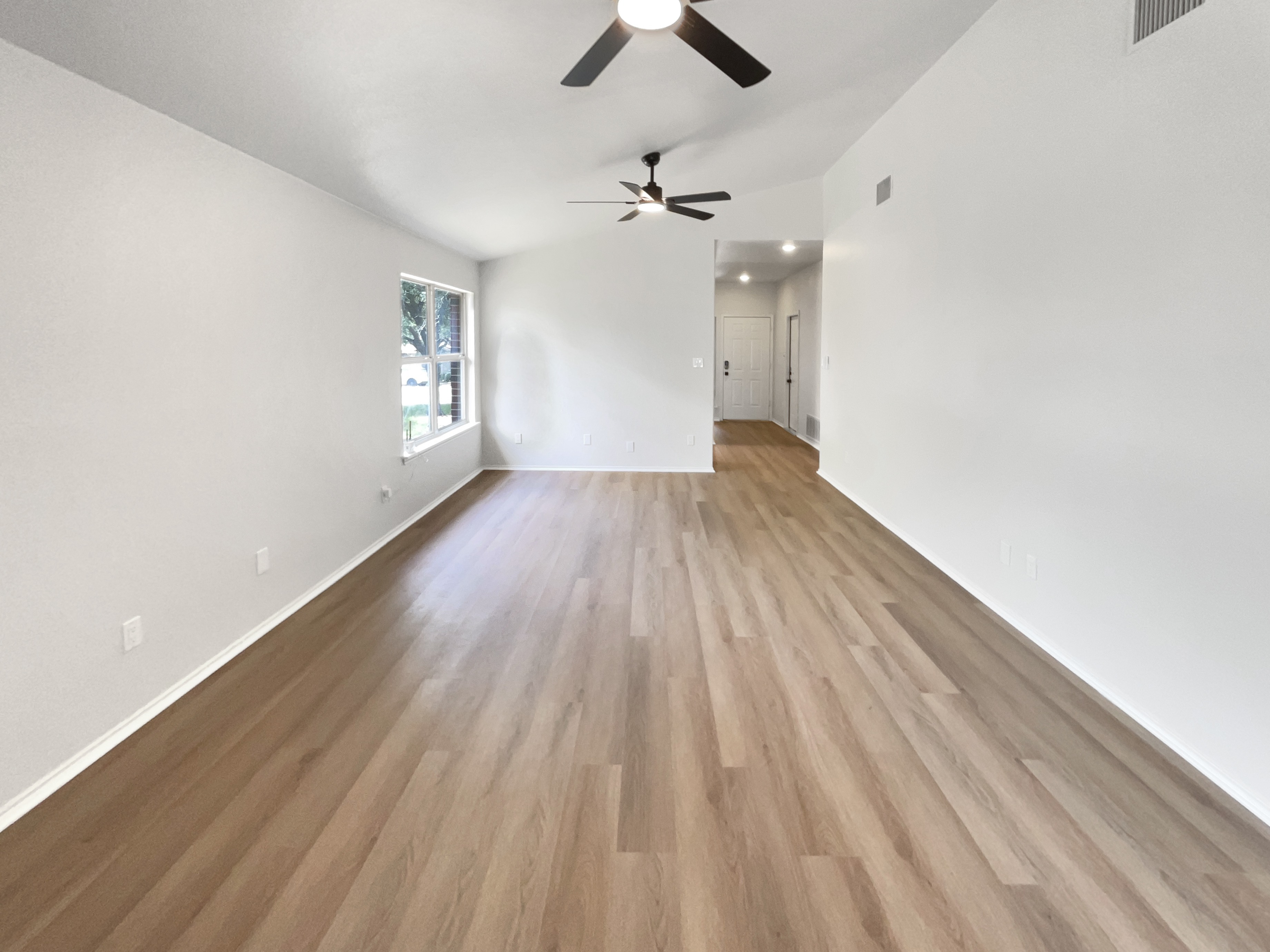 Photo 14 of 20 of 1207 Brashear Ln, Cedar Park, TX