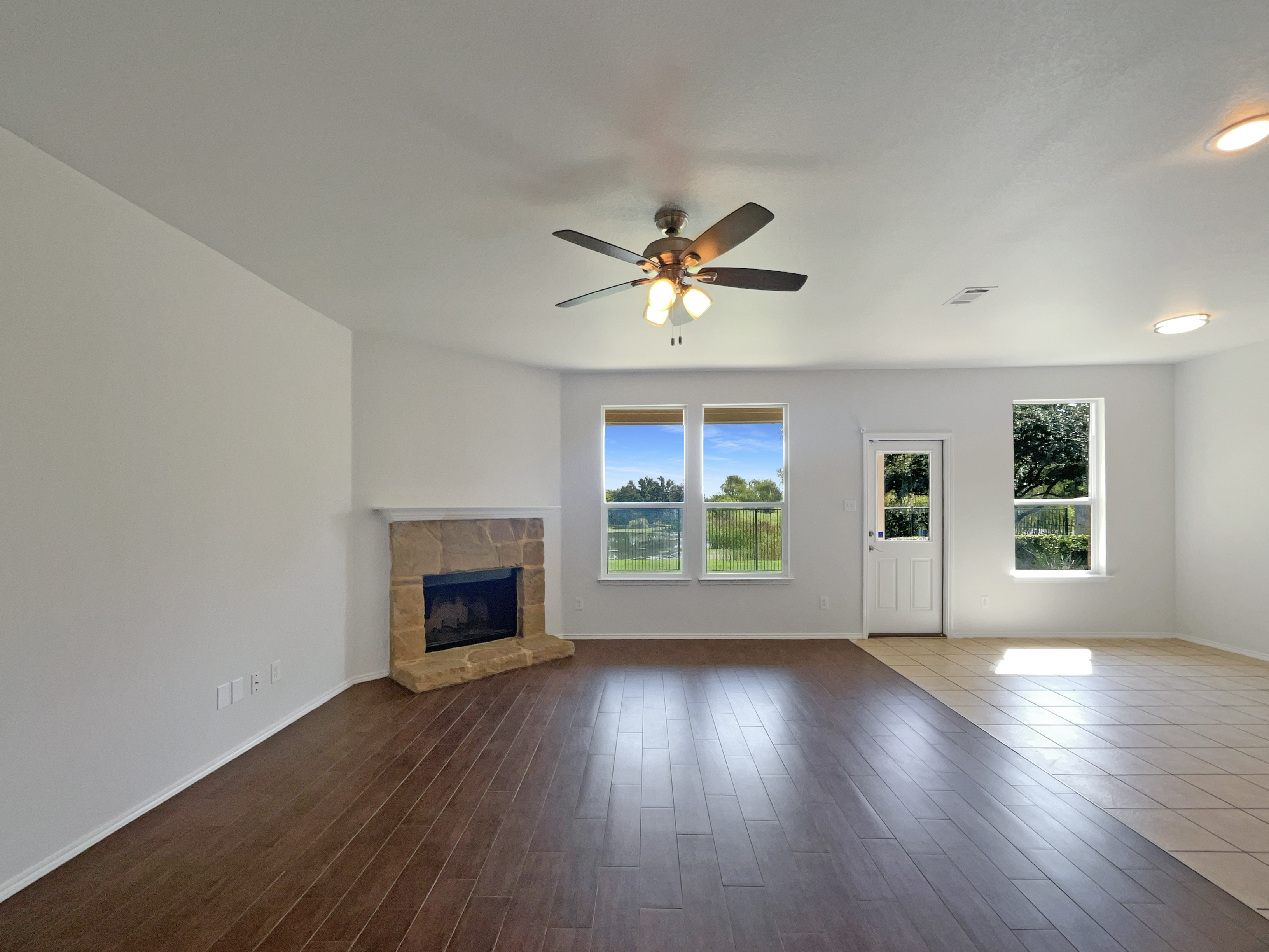 Photo 15 of 20 of 8700 Navigation Dr, Fort Worth, TX