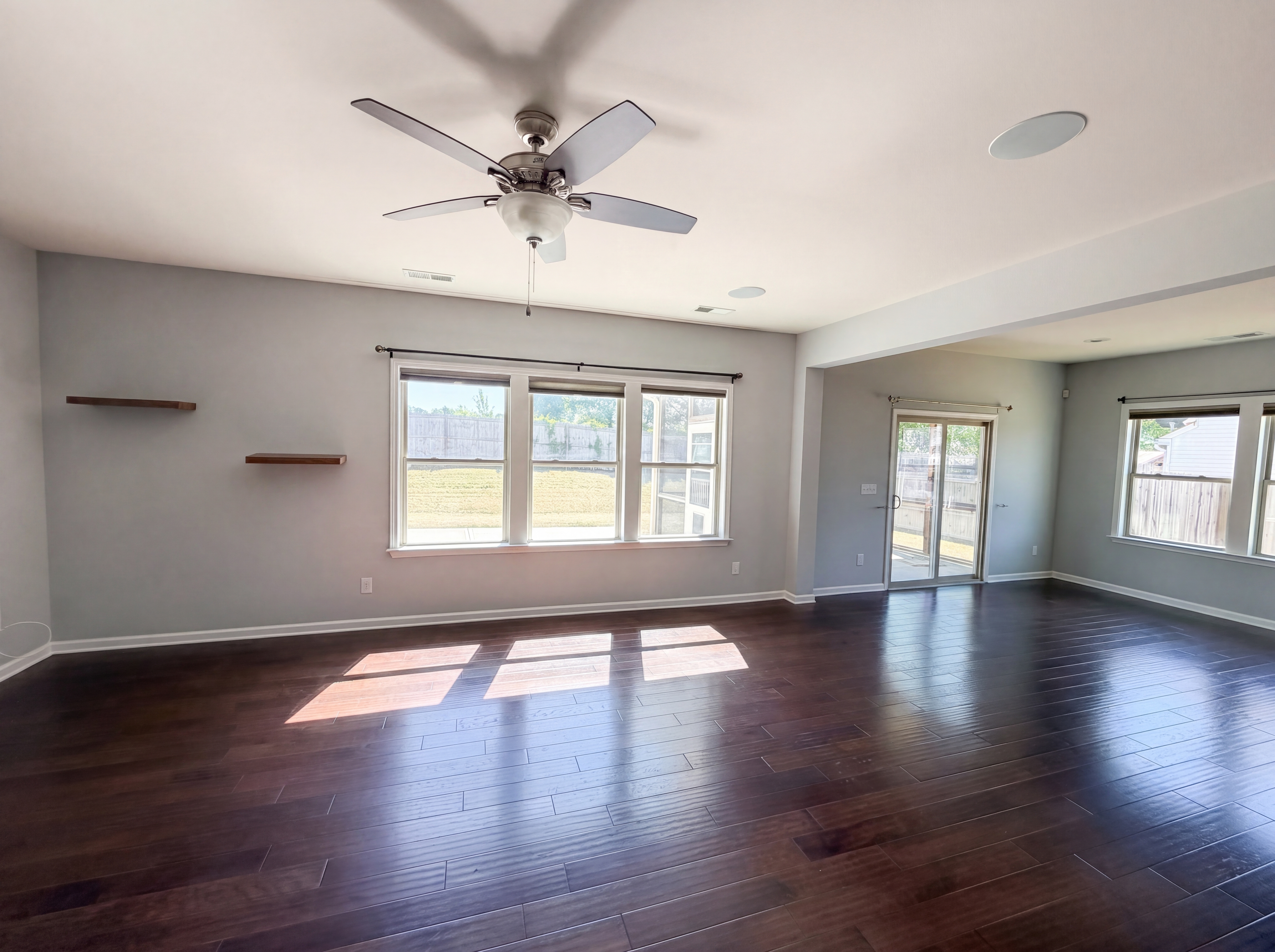 Photo 8 of 23 of 1305 Ivey Grove Ct, Fuquay Varina, NC