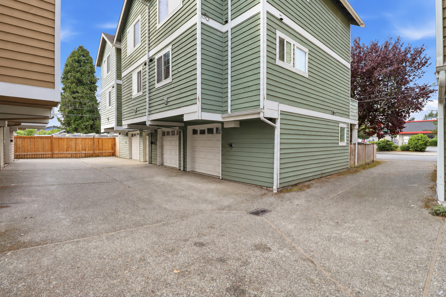 Photo 5 of 21 of 8504 Nesbit Ave N, Seattle, WA