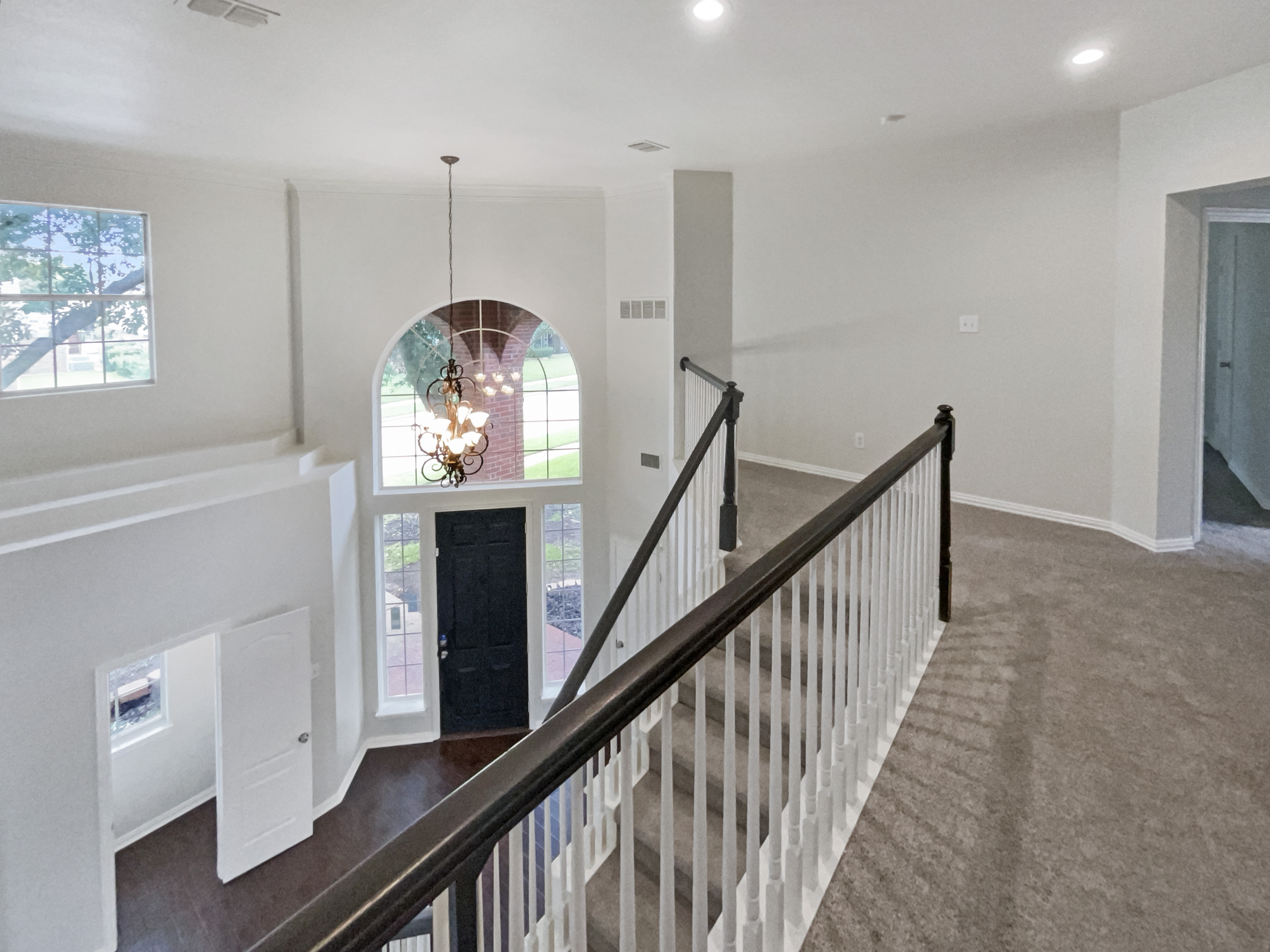 Photo 33 of 41 of 413 Thunderbrook Rd, Garland, TX