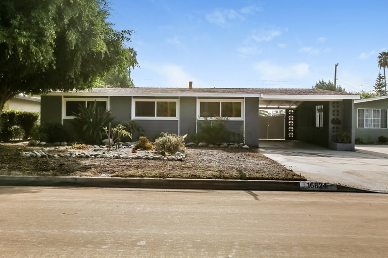 Photo 1 of 25 - 16824 E Brookport St, Covina, CA 91722