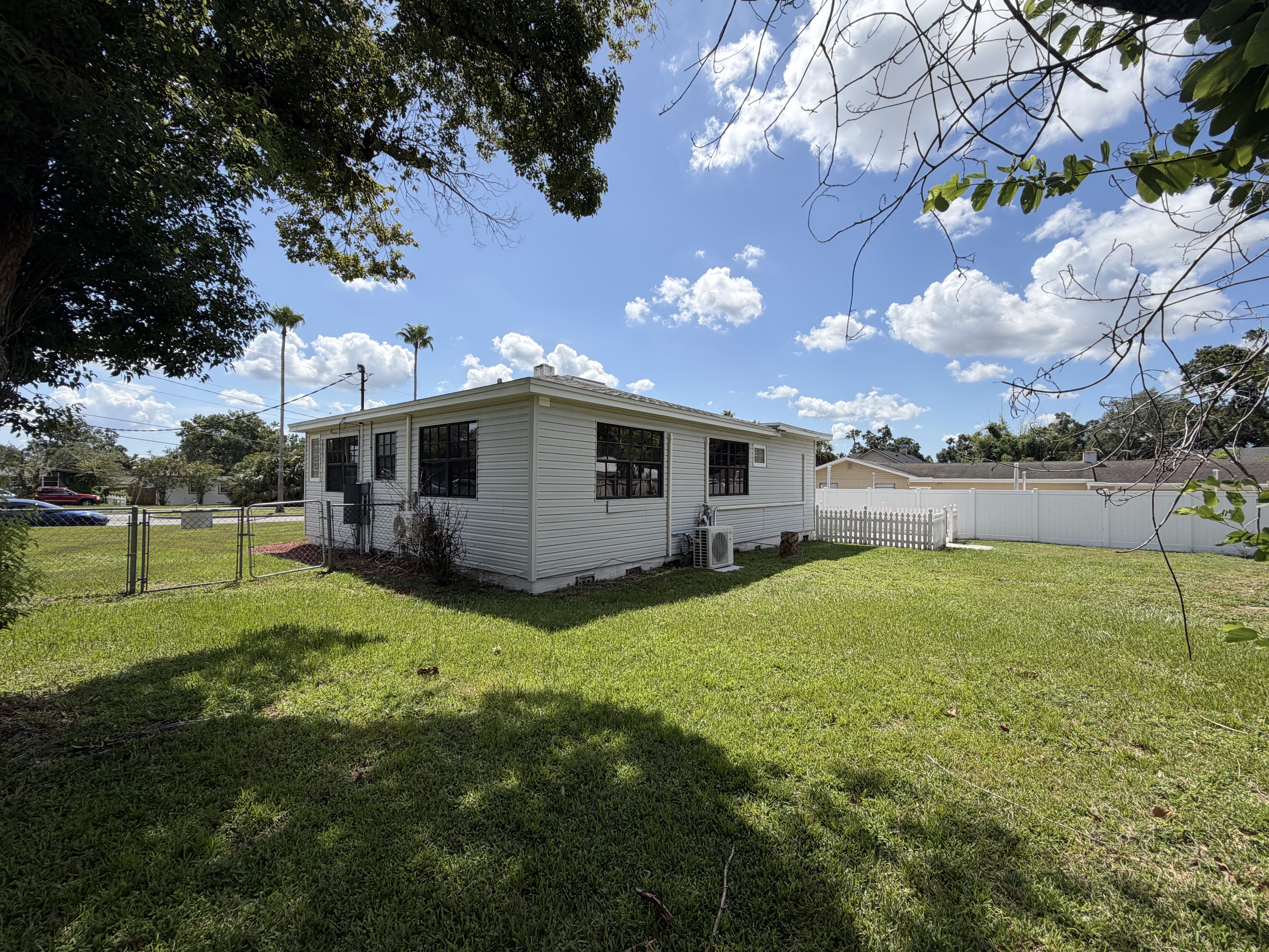 Photo 18 of 19 of 3225 Cleveland Heights Blvd, Lakeland, FL
