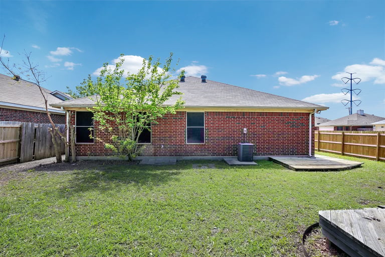 Photo 28 of 28 - 709 Stone Mesa Ct, Arlington, TX 76001