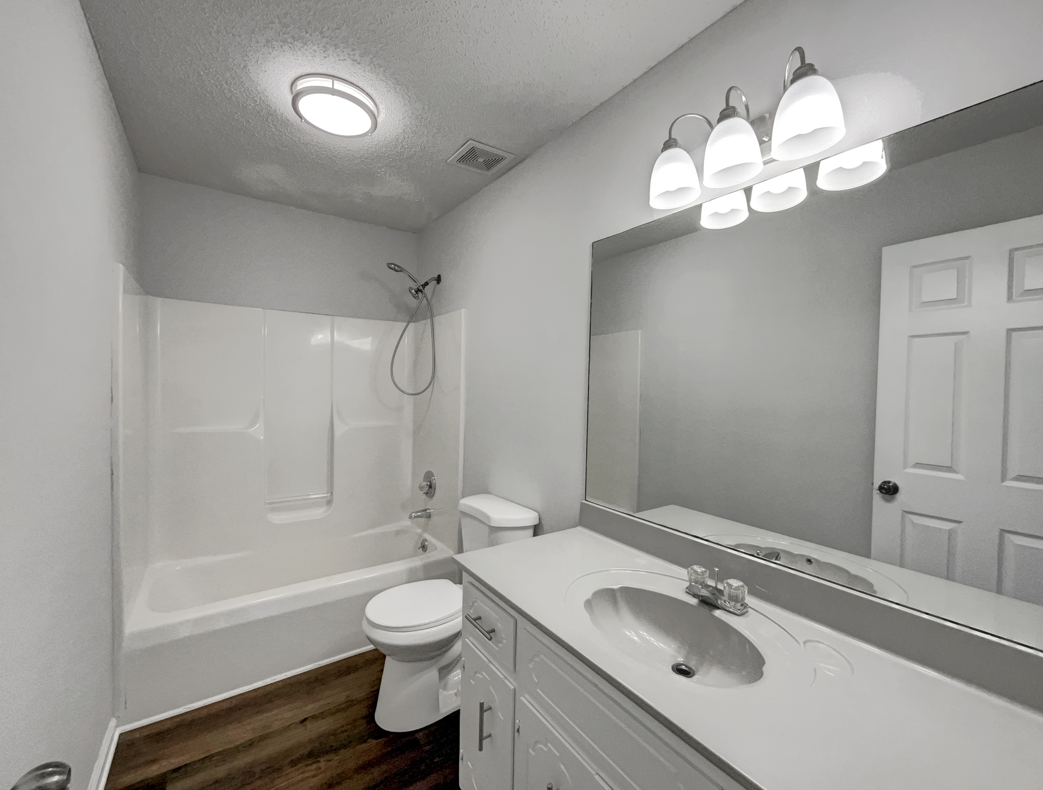 Photo 17 of 21 of 238 Windmeade Cir, Clarksville, TN