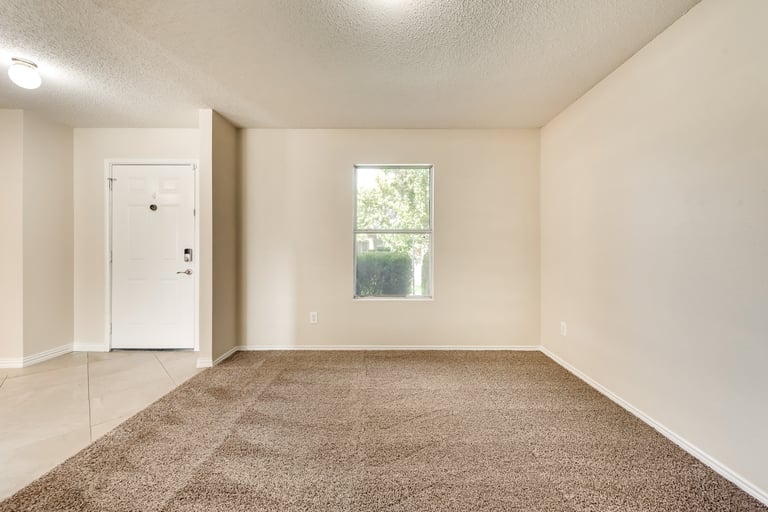 Photo 15 of 37 - 1436 Daisy Dr, Lancaster, TX 75134