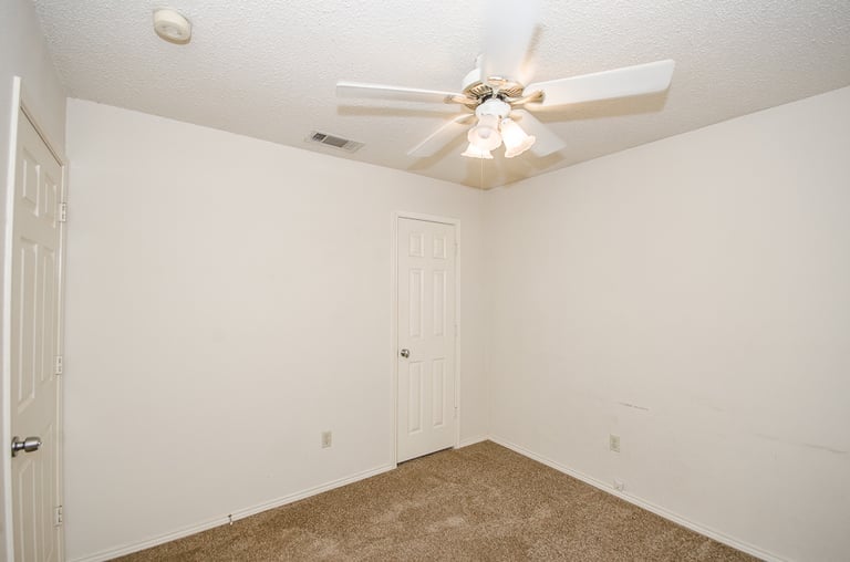 Photo 17 of 26 - 2309 Rockhill Rd, McKinney, TX 75072