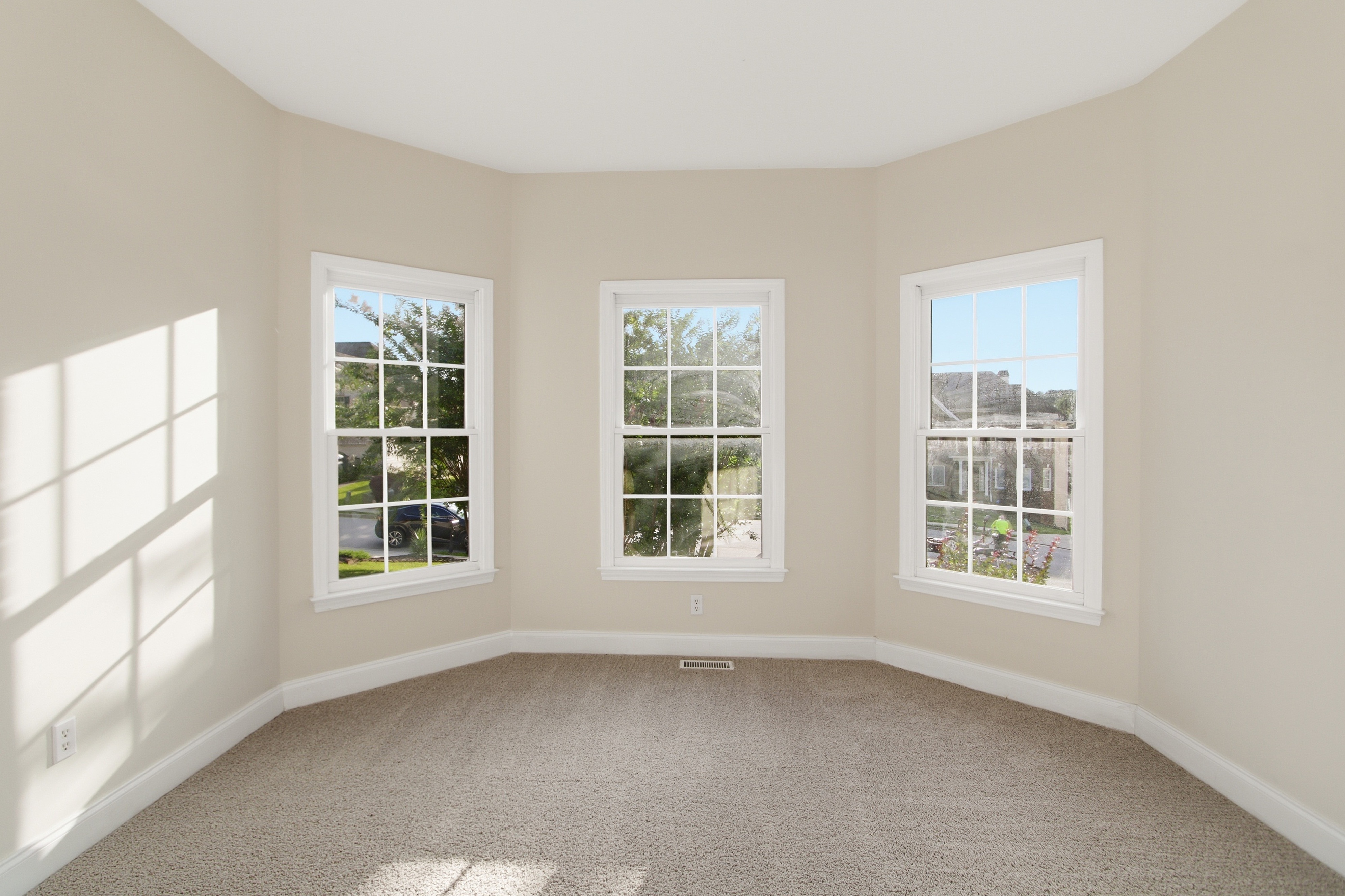 Photo 22 of 61 of 1028 River Forest Pt, Lawrenceville, GA