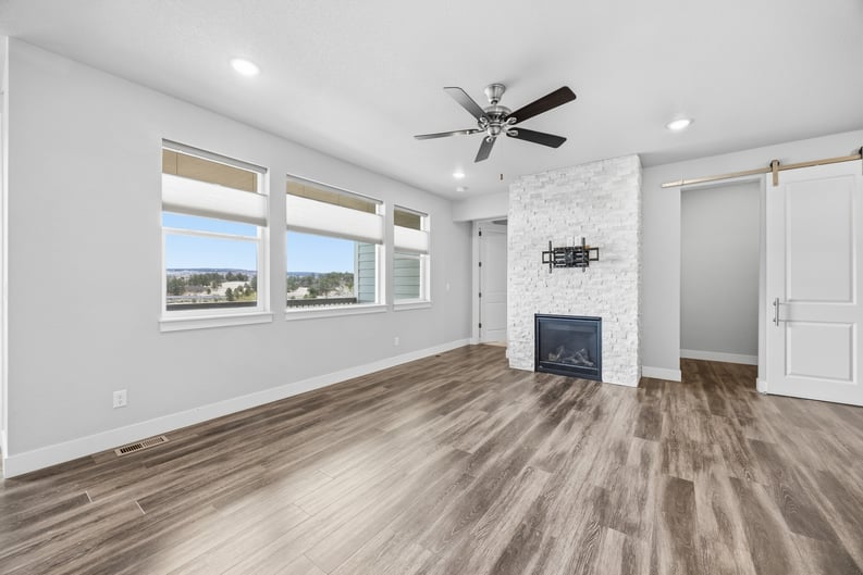 Property photo 3 of 15637 Native Willow Dr