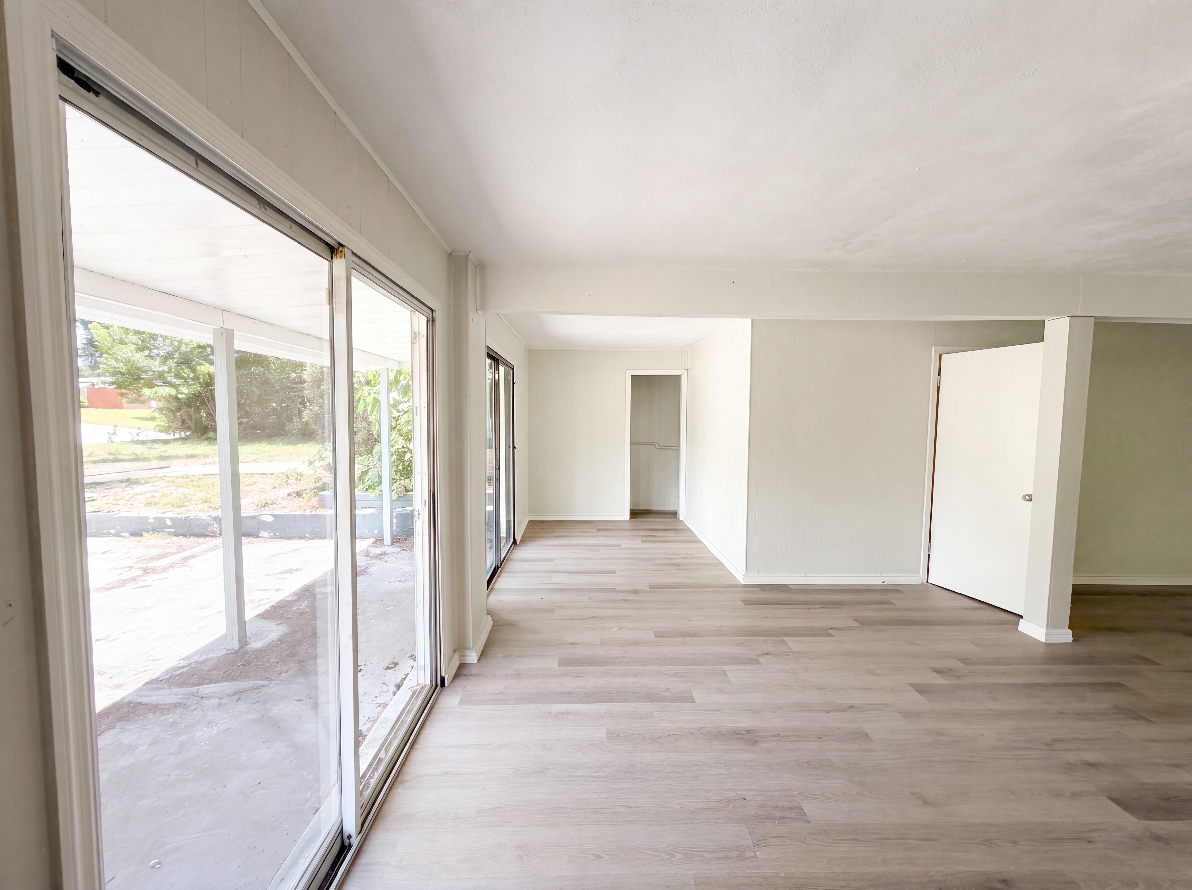 Photo 8 of 26 of 333 E Chelsea St, Deland, FL