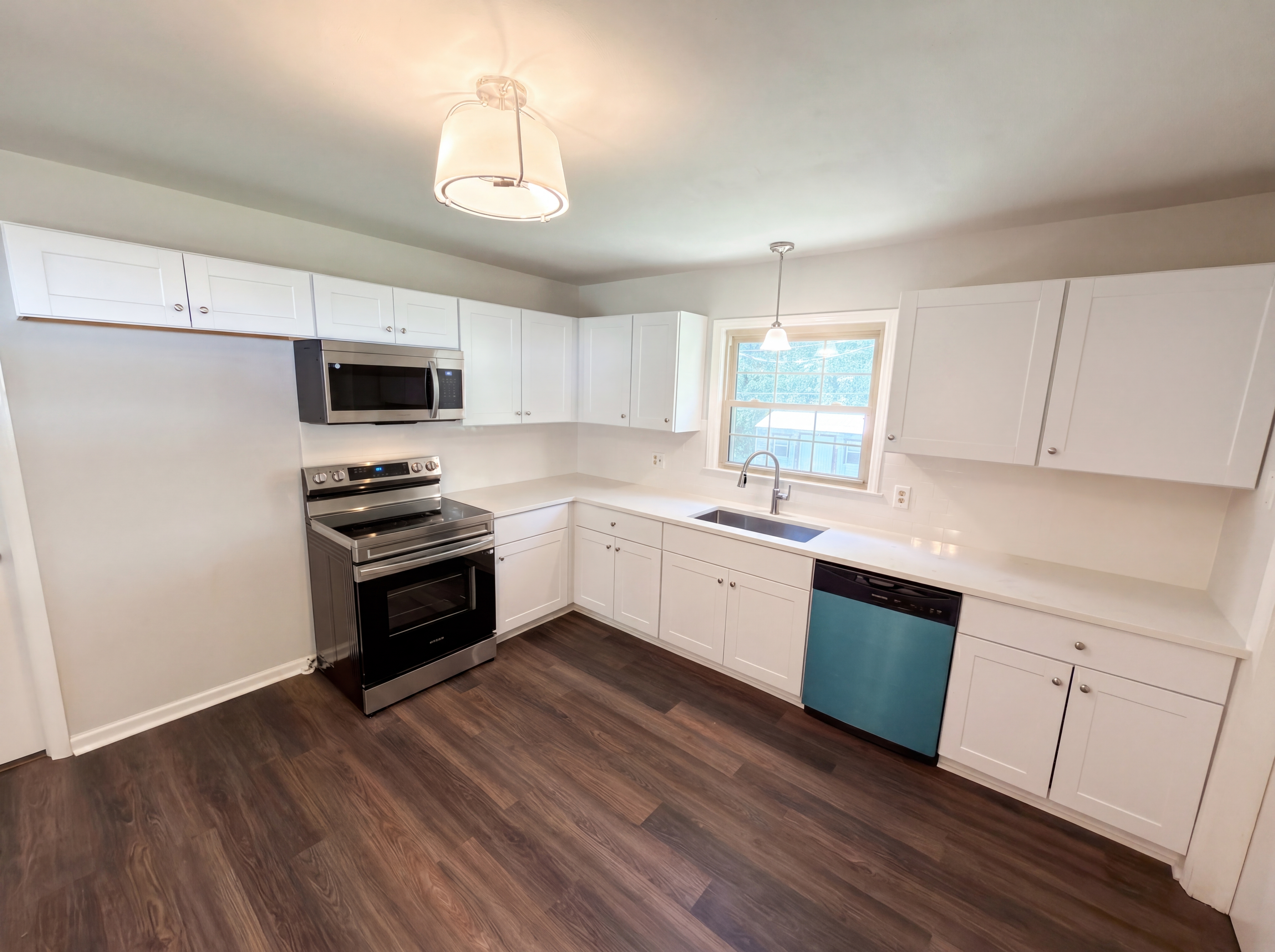 Photo 2 of 17 of 1415 Crestfield Dr, Lancaster, SC