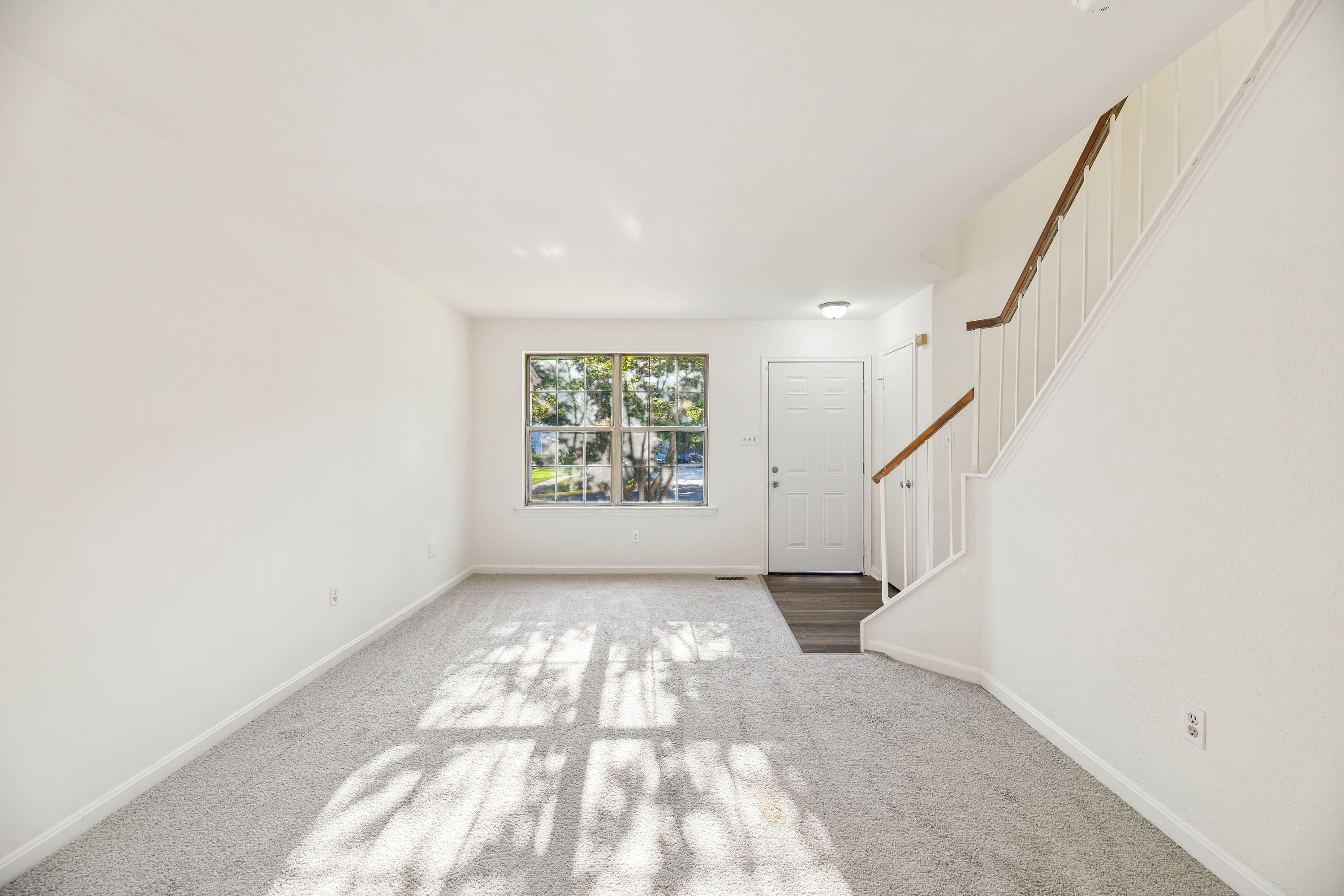Photo 19 of 37 of 6866 Chasewood Cir, Centreville, VA