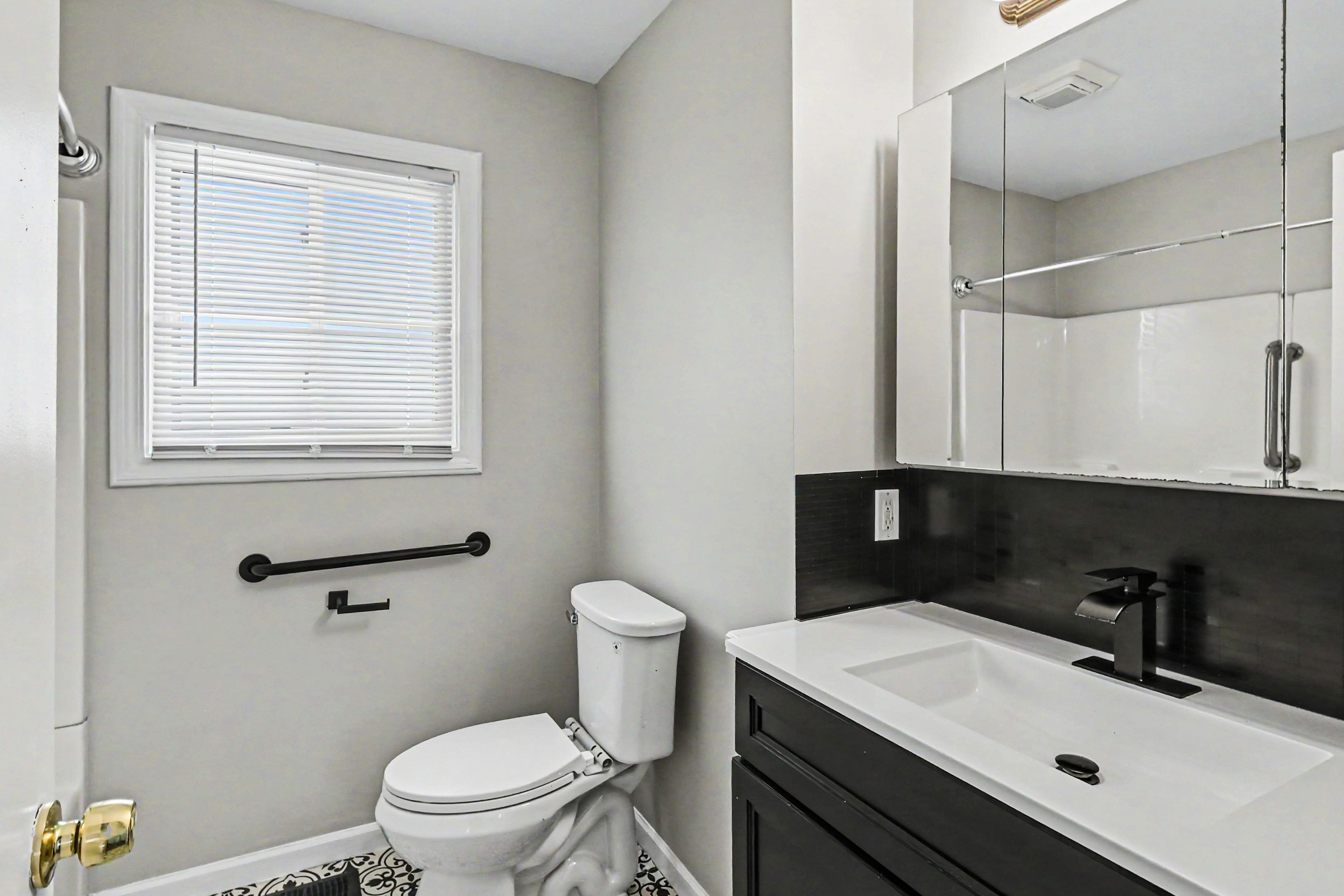 Photo 14 of 20 of 502 Carrier St, Lansing, MI