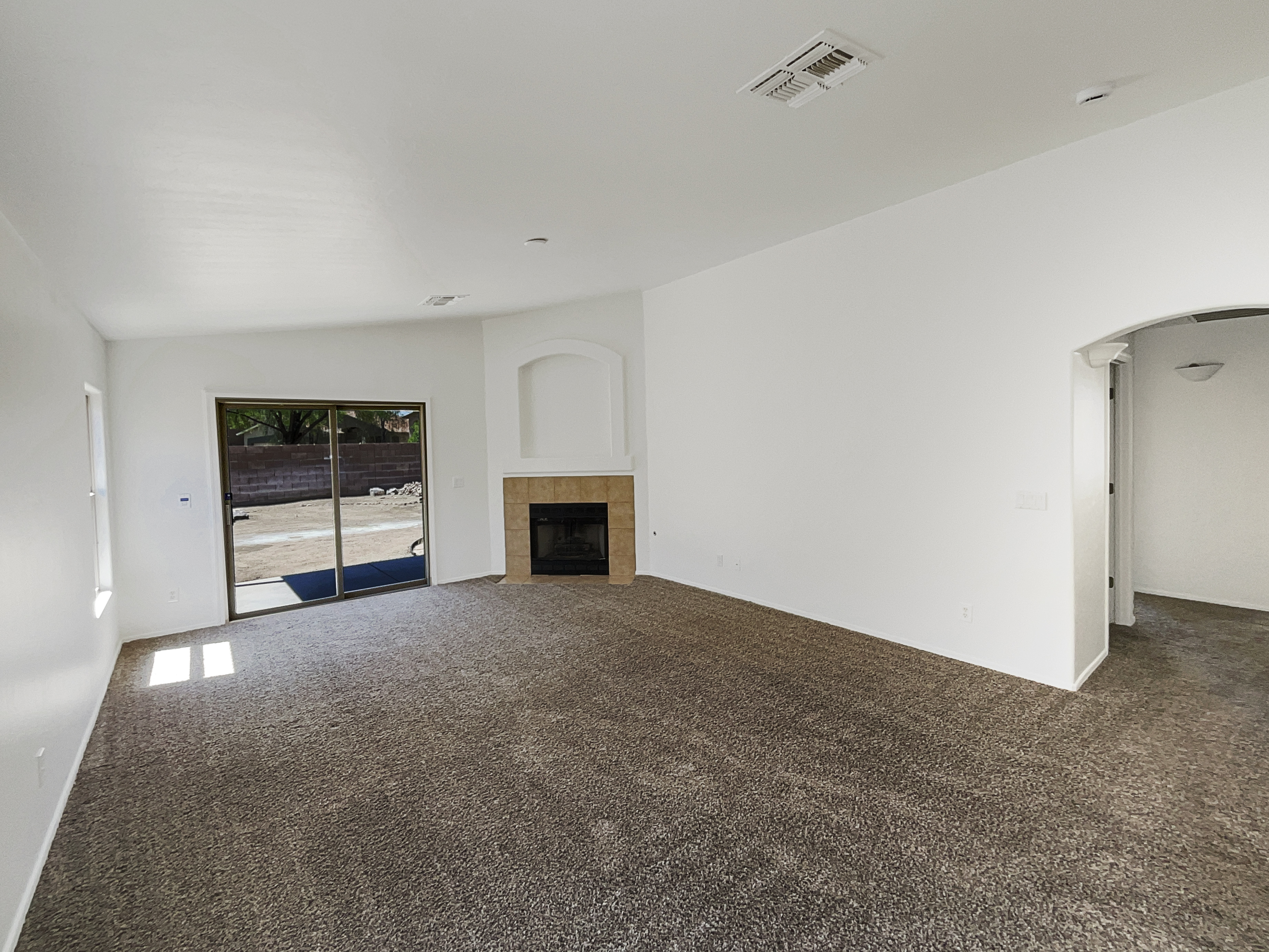 Photo 3 of 20 of 8758 E Mountain Spring Dr, Tucson, AZ
