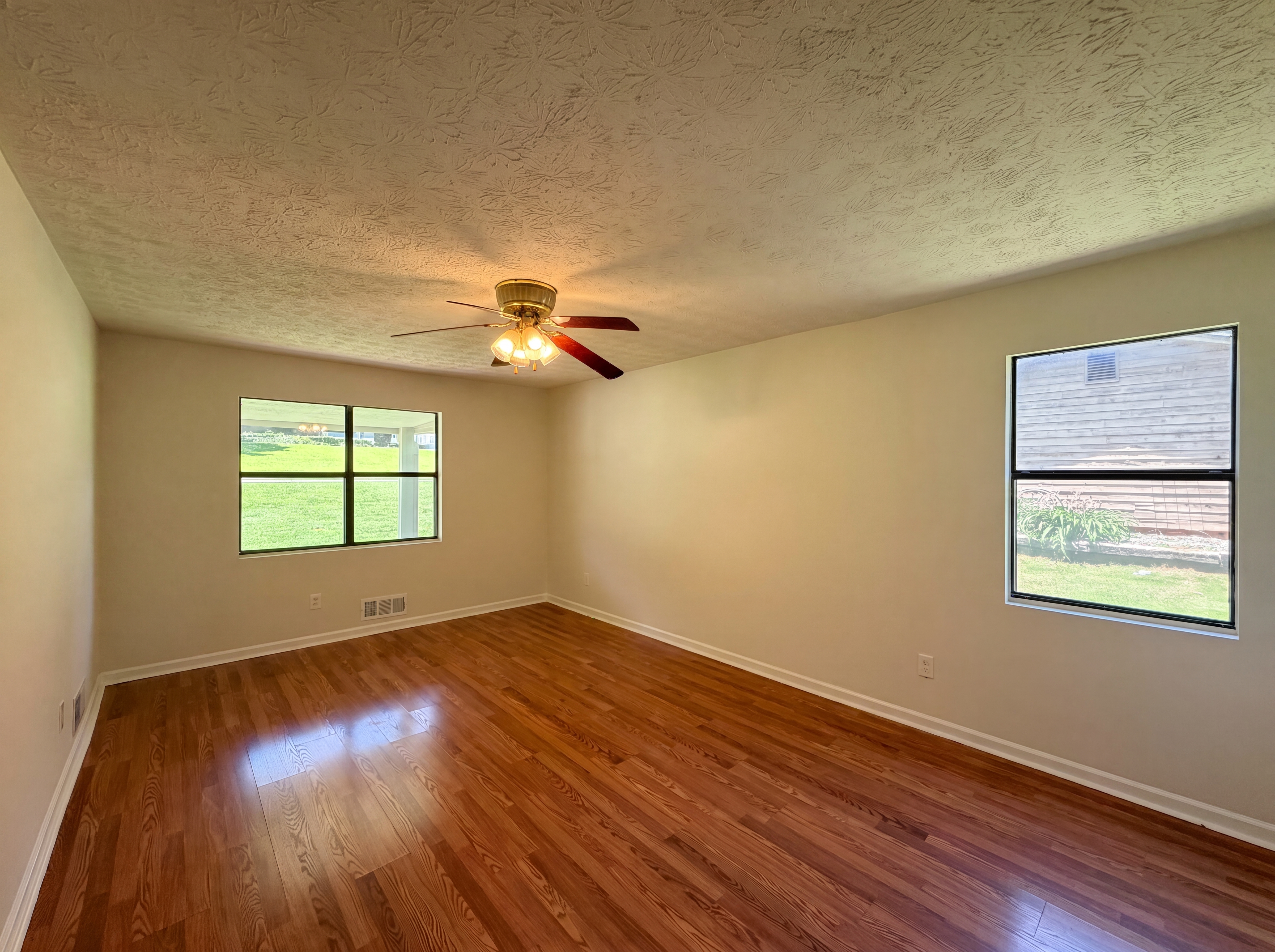 Photo 15 of 27 of 104 Belair Ln, Stockbridge, GA