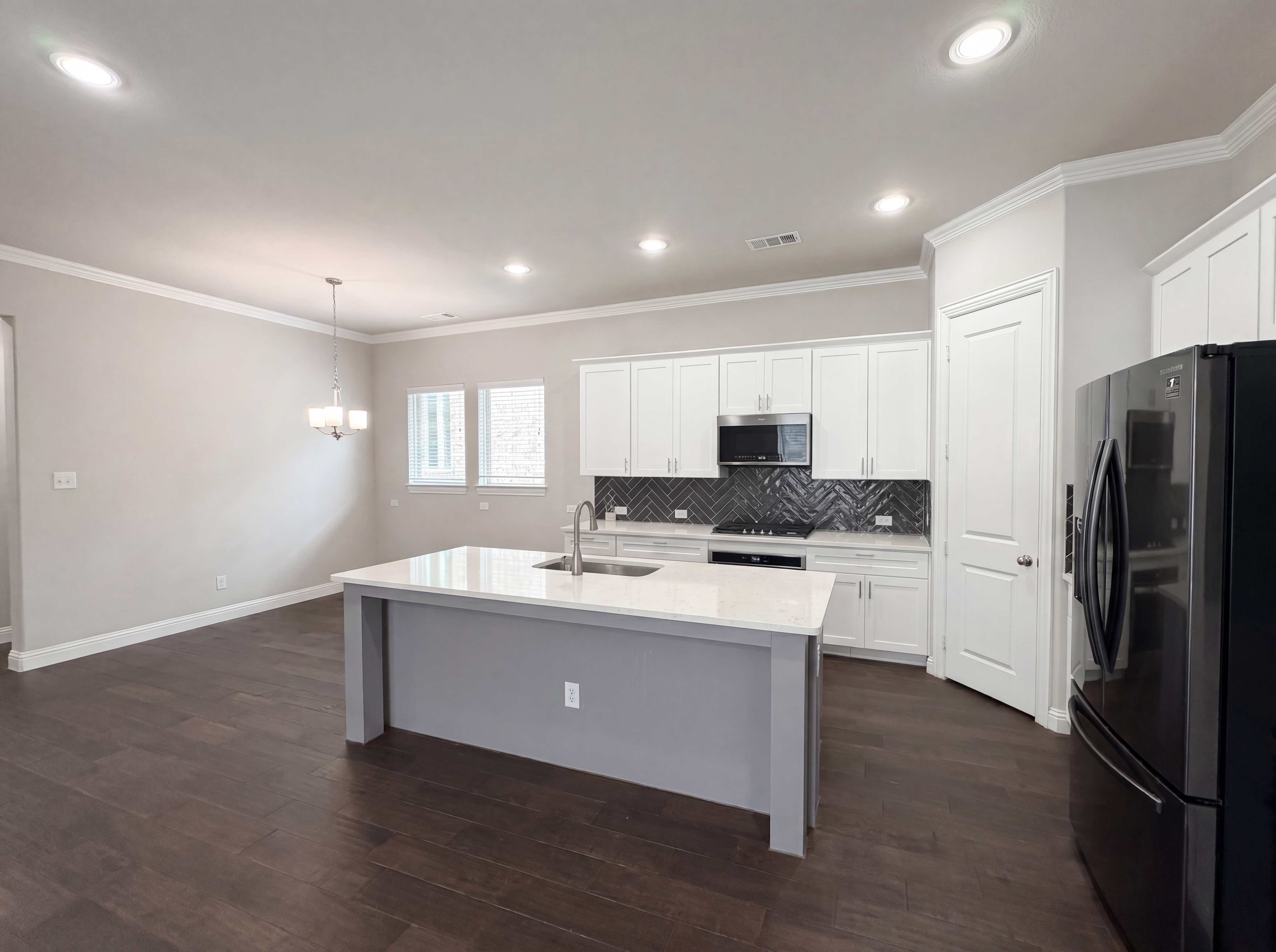 Photo 6 of 20 of 17628 Bottlebrush Dr, Dallas, TX