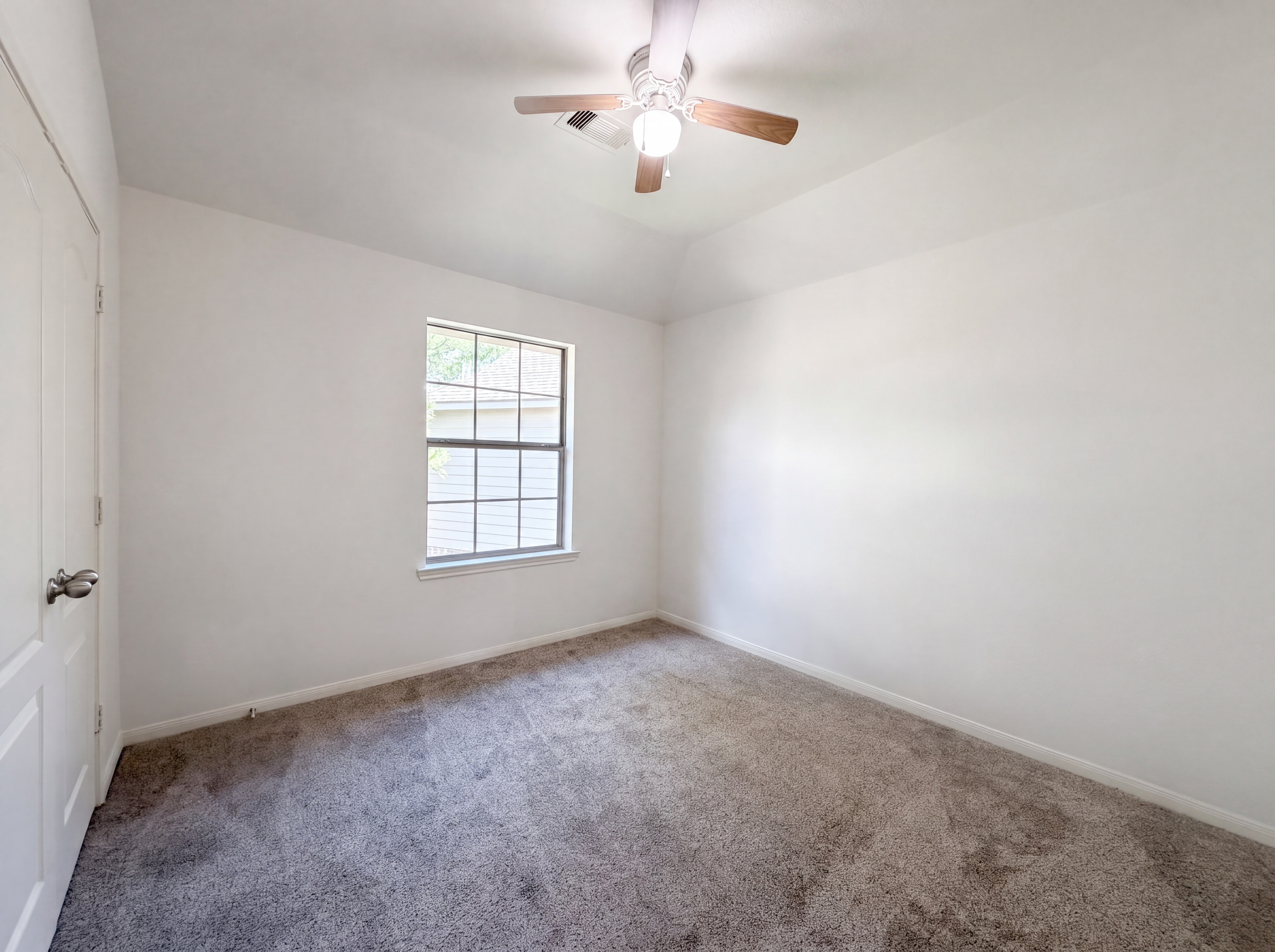 Photo 22 of 29 of 8611 Bright Angel Ln, Cypress, TX