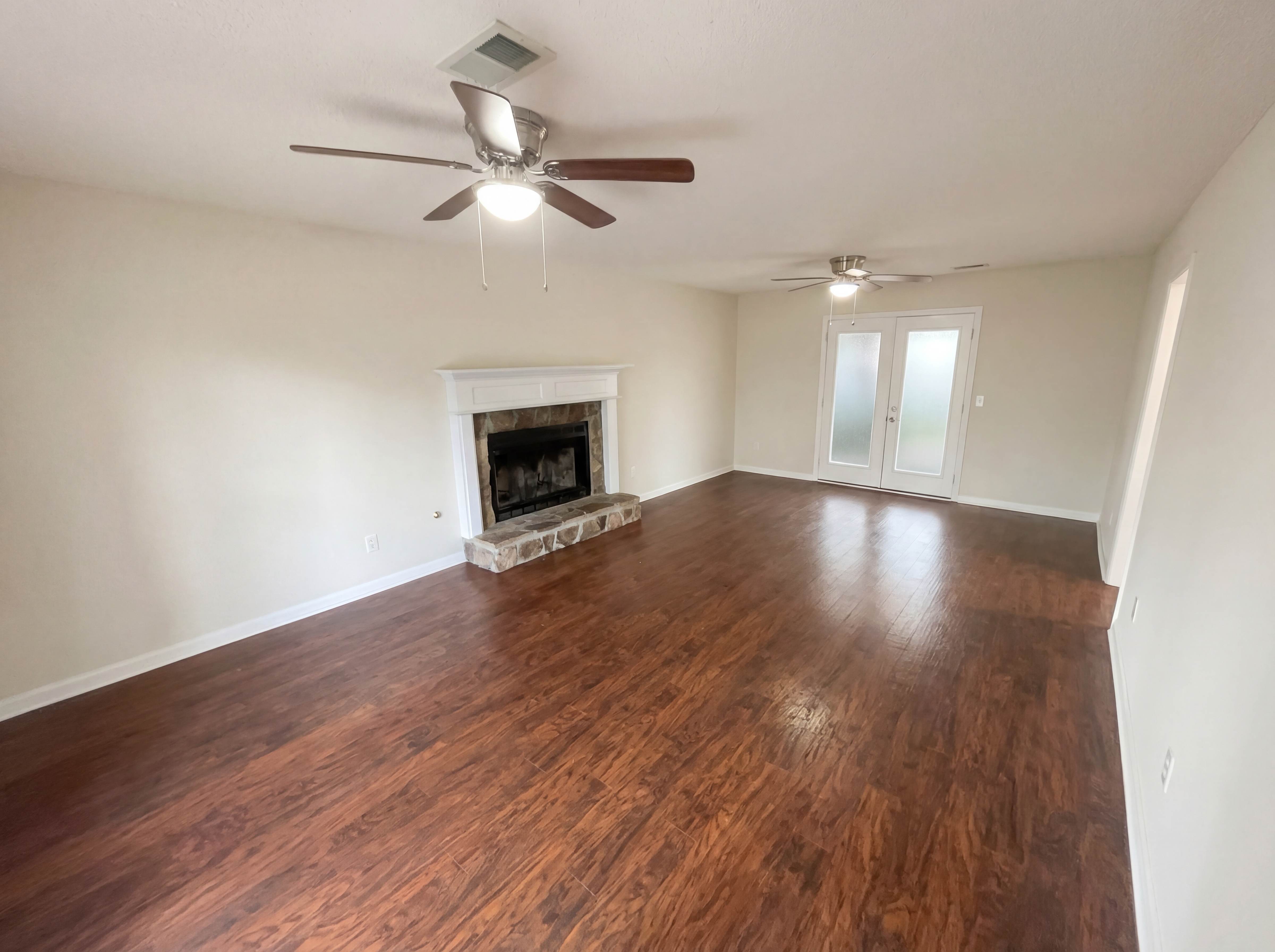 Photo 3 of 22 of 70 Sunny Brook Dr, Newnan, GA