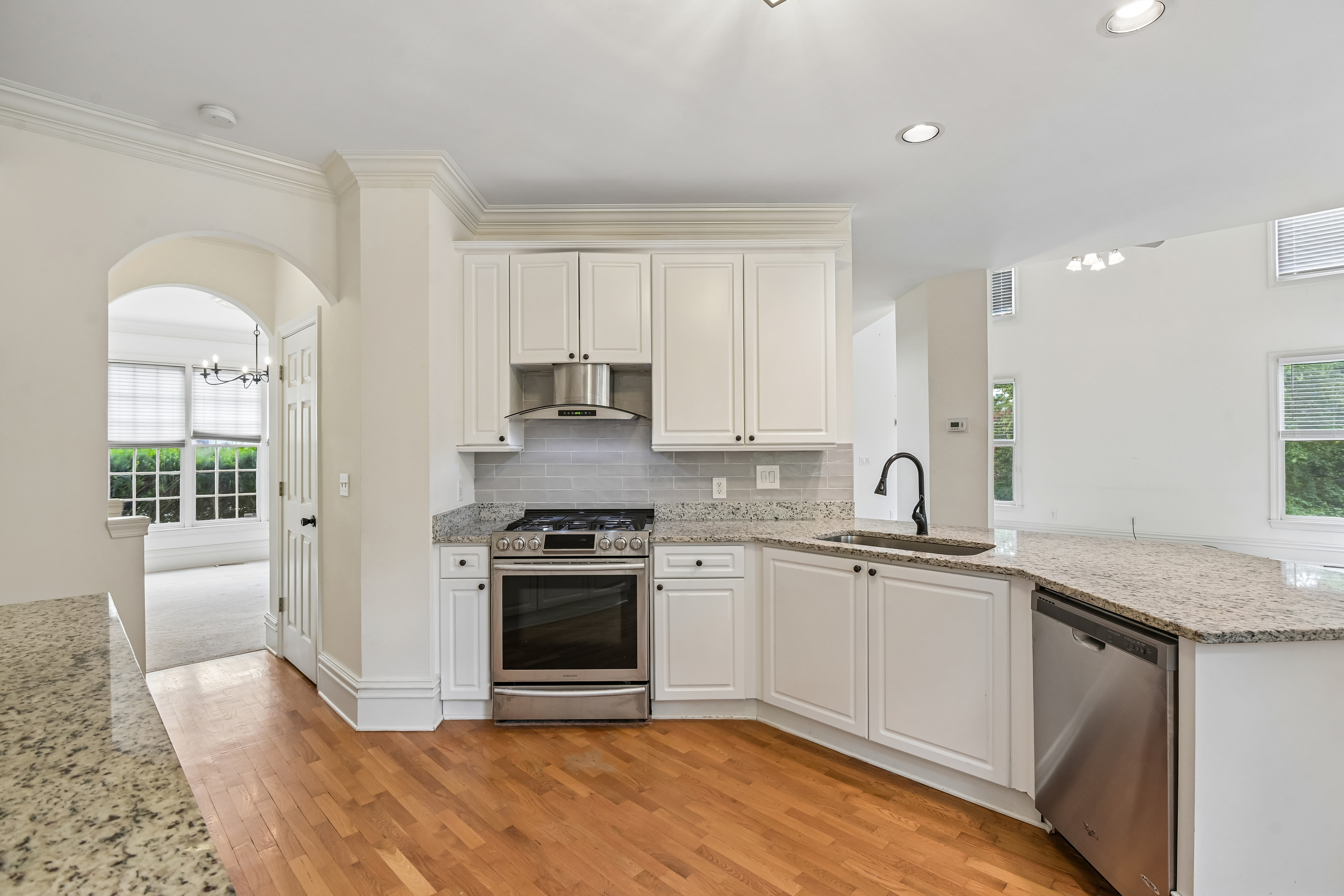 Photo 18 of 63 of 905 Yosemite Dr, Suwanee, GA