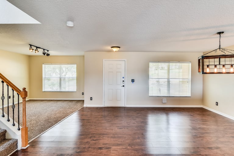 Photo 10 of 27 - 1519 Pier St, Clermont, FL 34711