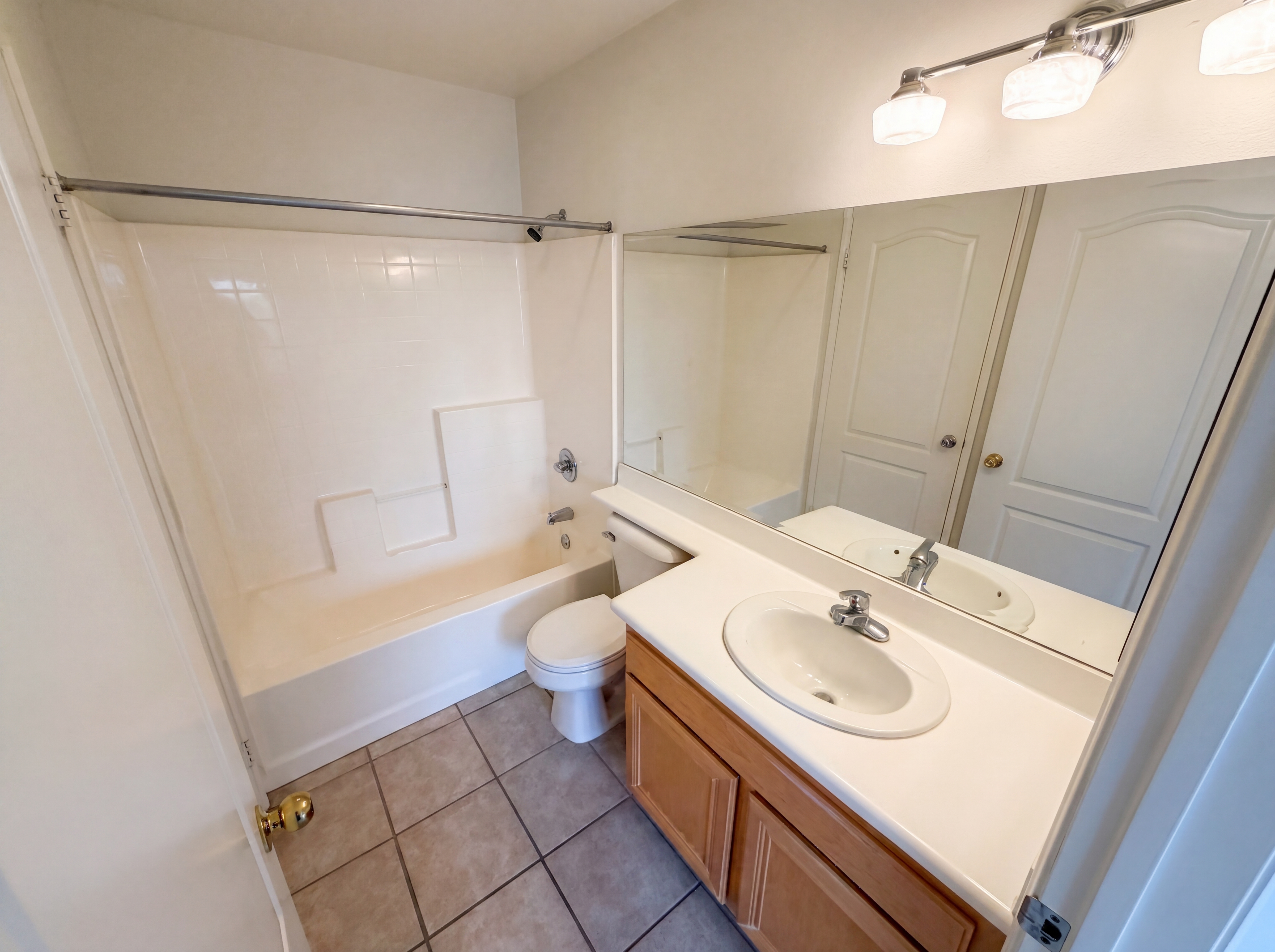Photo 19 of 40 of 1242 Heritage Way, Covina, CA
