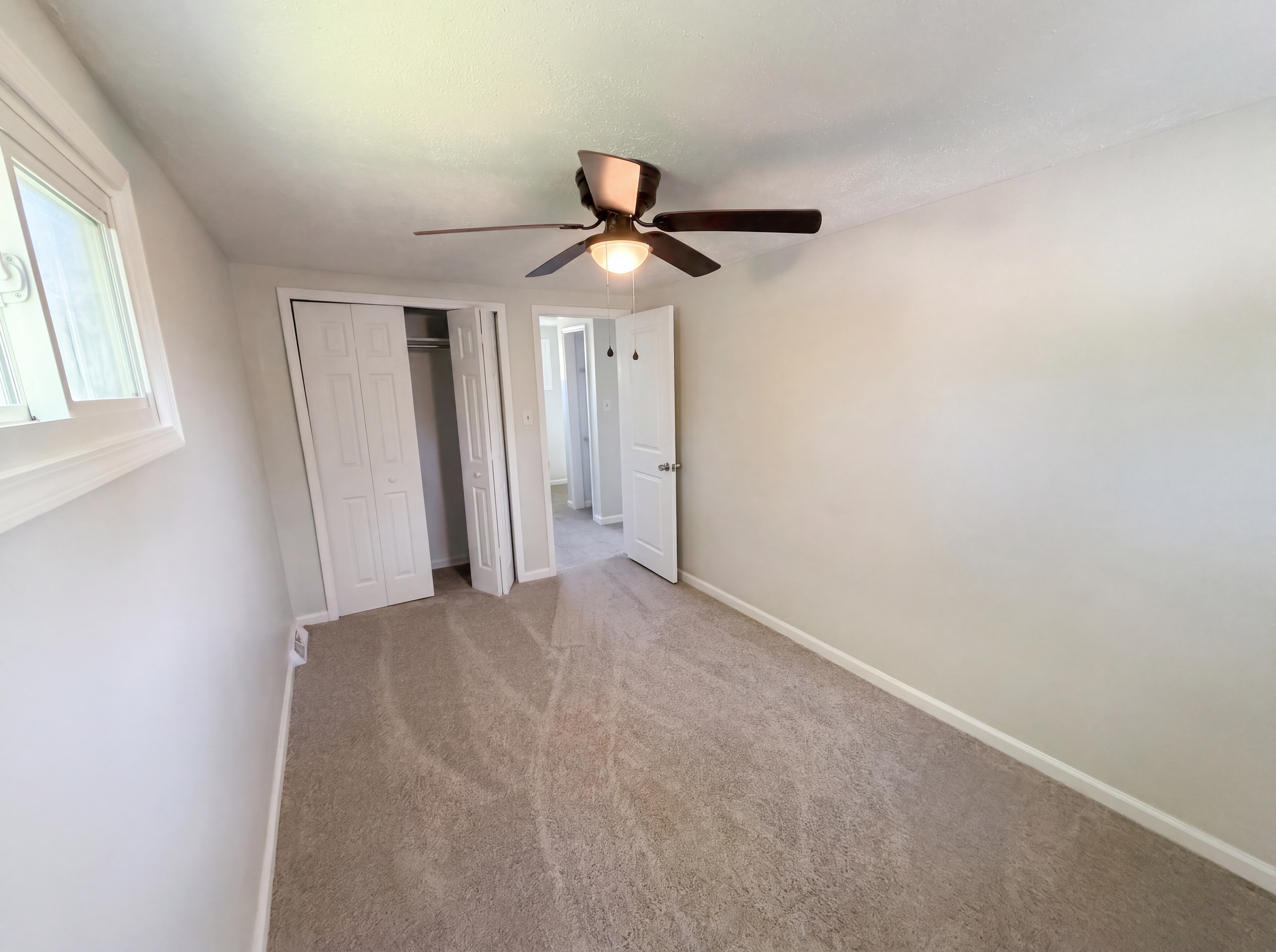 Photo 7 of 21 of 10338 Electric Blvd, Northfield, OH