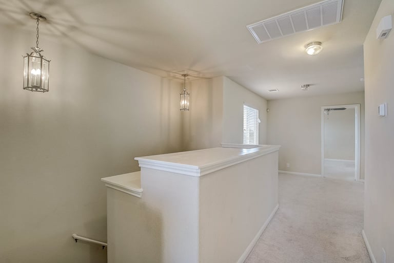 Photo 20 of 33 - 904 Alamo Plaza Dr, Cedar Park, TX 78613
