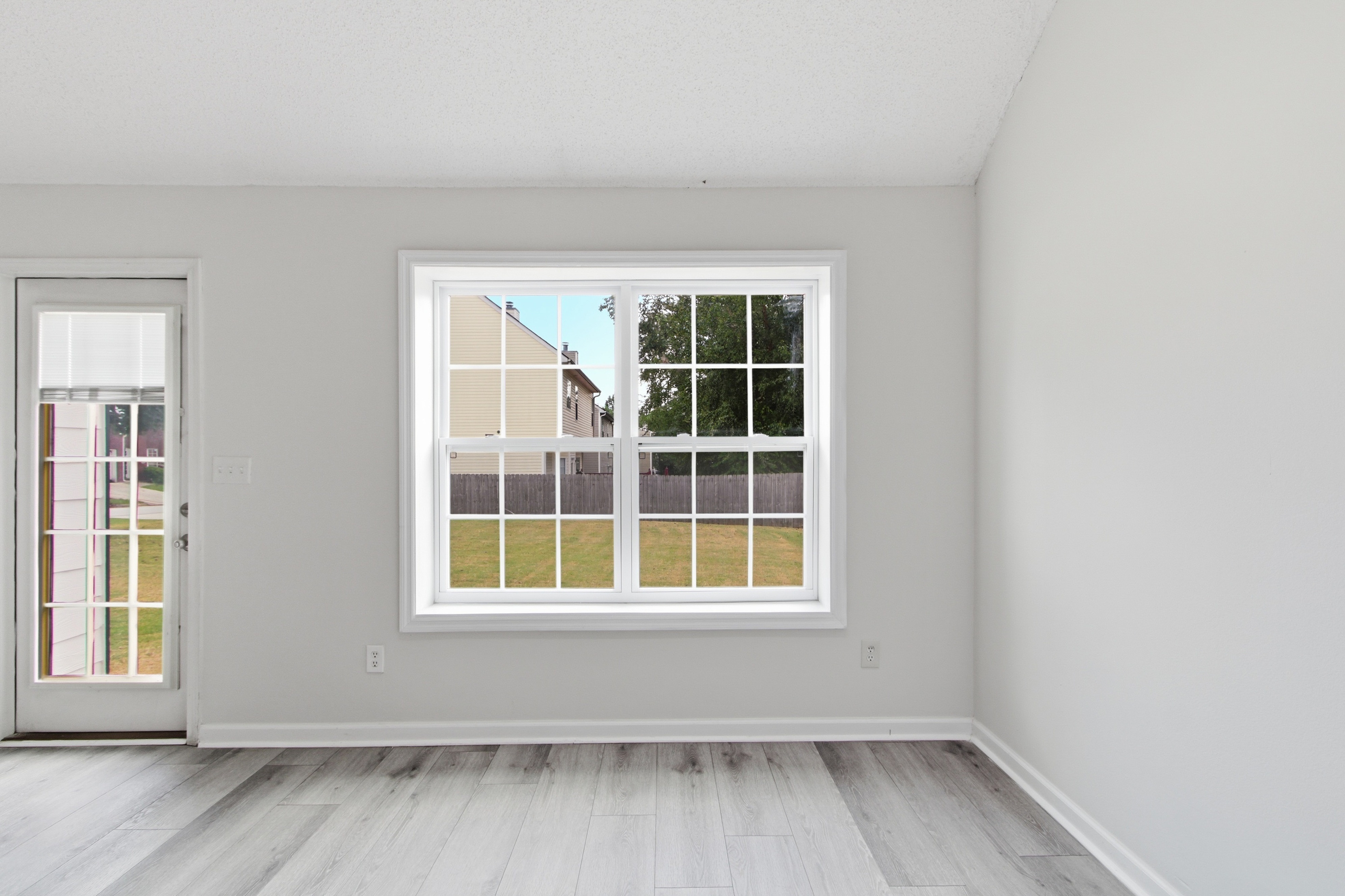 Photo 12 of 31 of 3708 Walnut Creek Way, Lithonia, GA