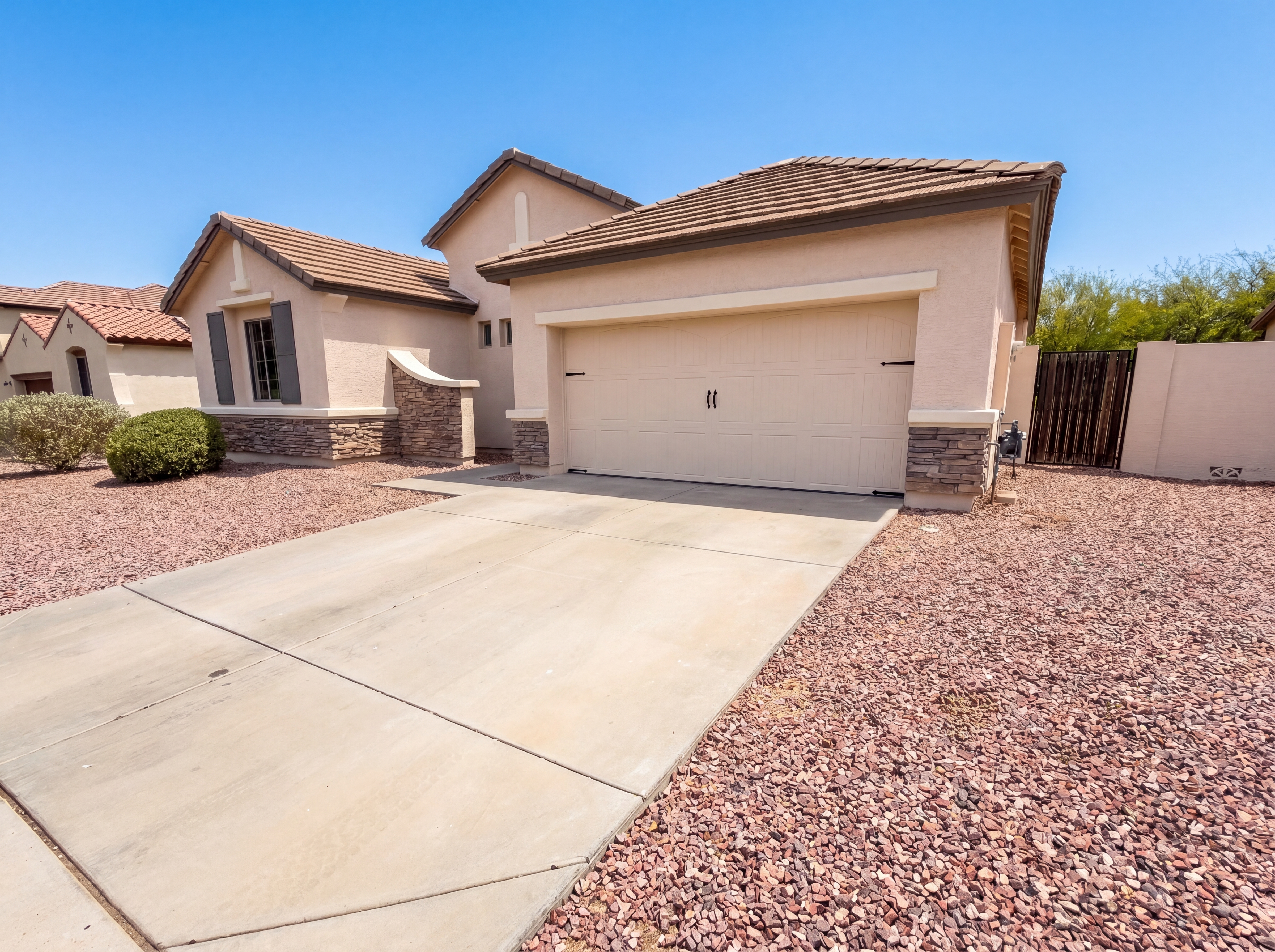 Photo 24 of 30 of 14101 W Windrose Dr, Surprise, AZ