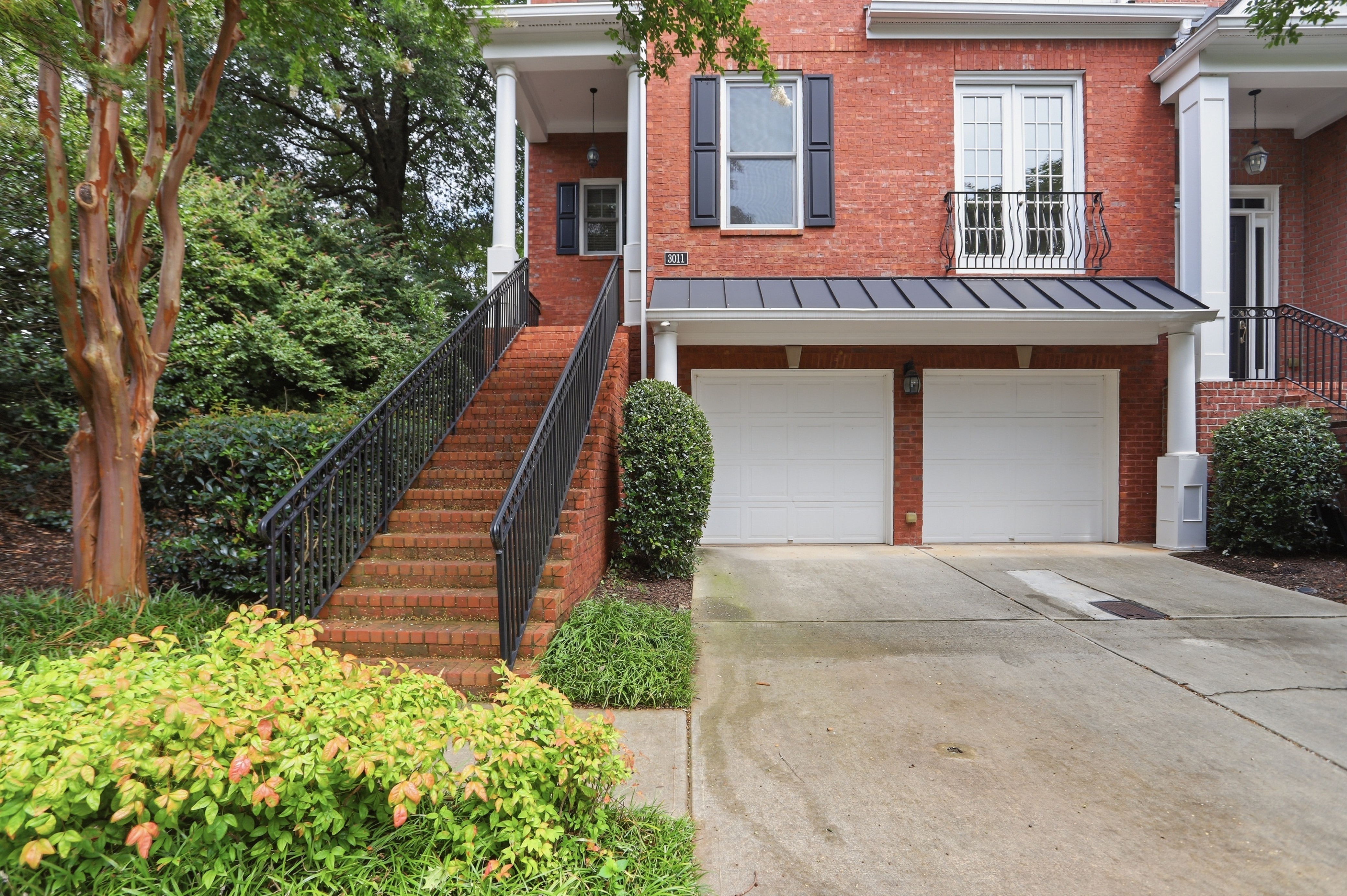 Photo 2 of 46 of 3011 Riverstone Trl, Atlanta, GA