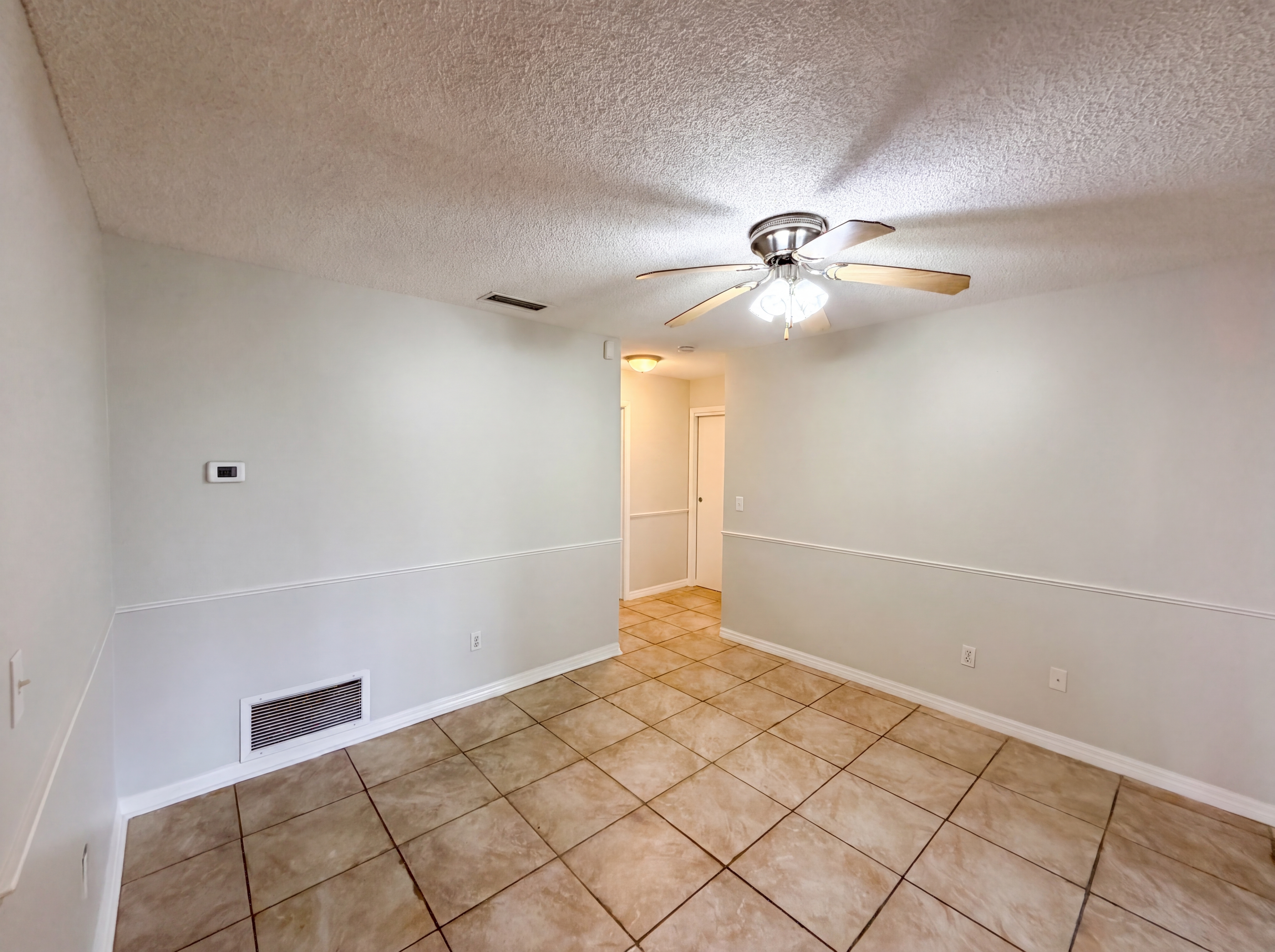 Photo 6 of 22 of 4730 Carmel St, Orlando, FL