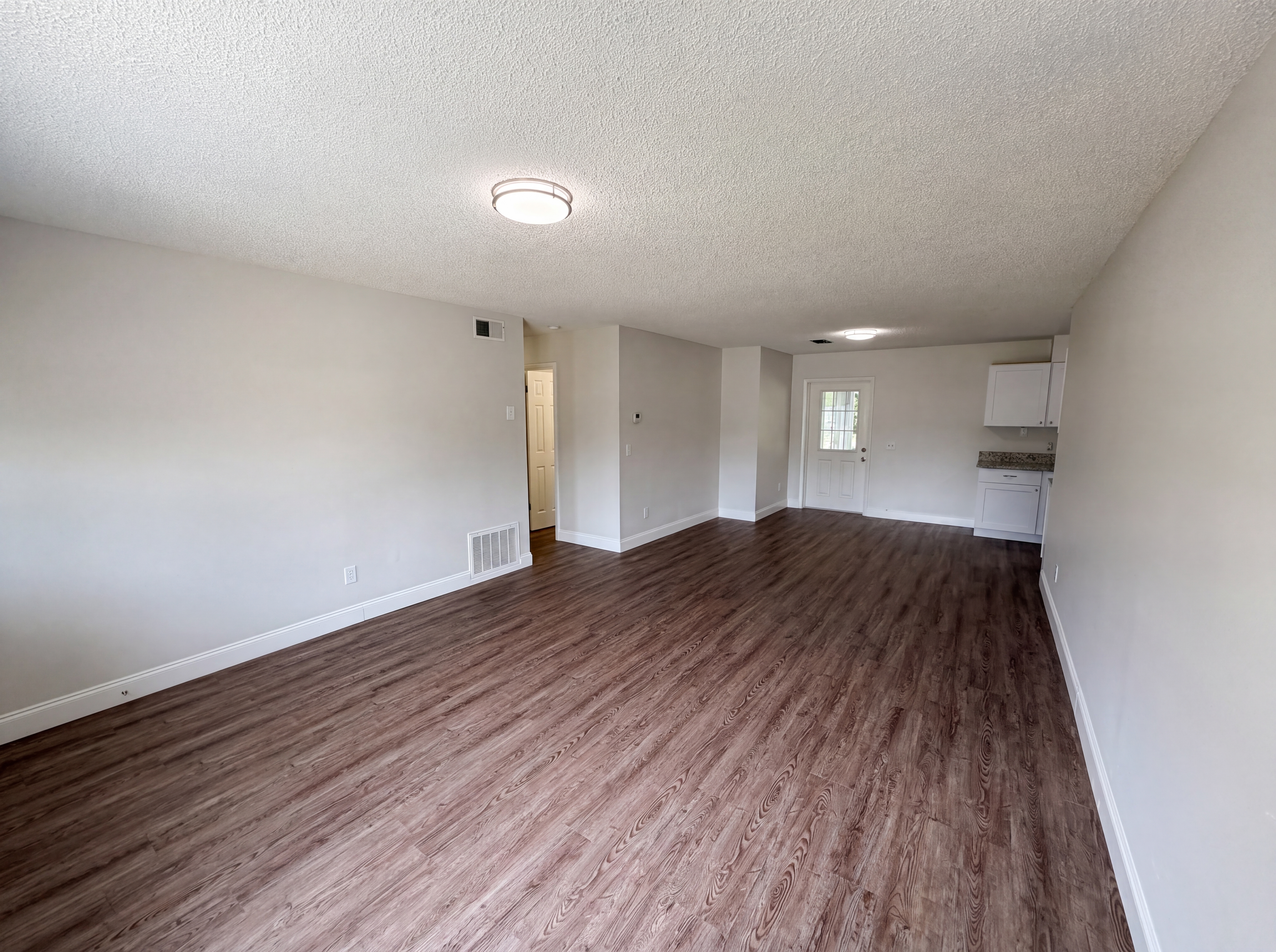Photo 10 of 26 of 11607 English St, Orlando, FL