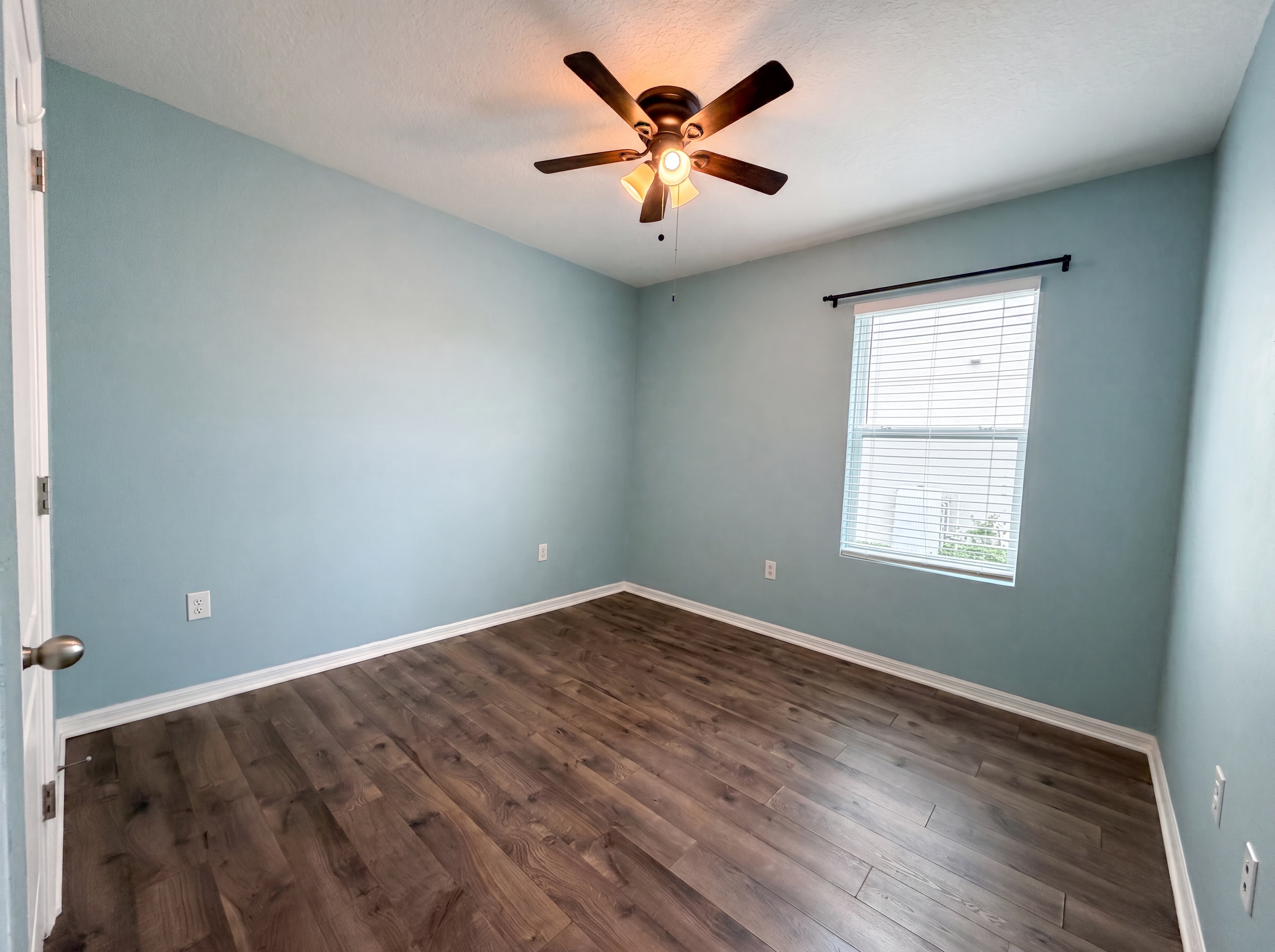 Photo 15 of 25 of 5805 71st St E, Palmetto, FL