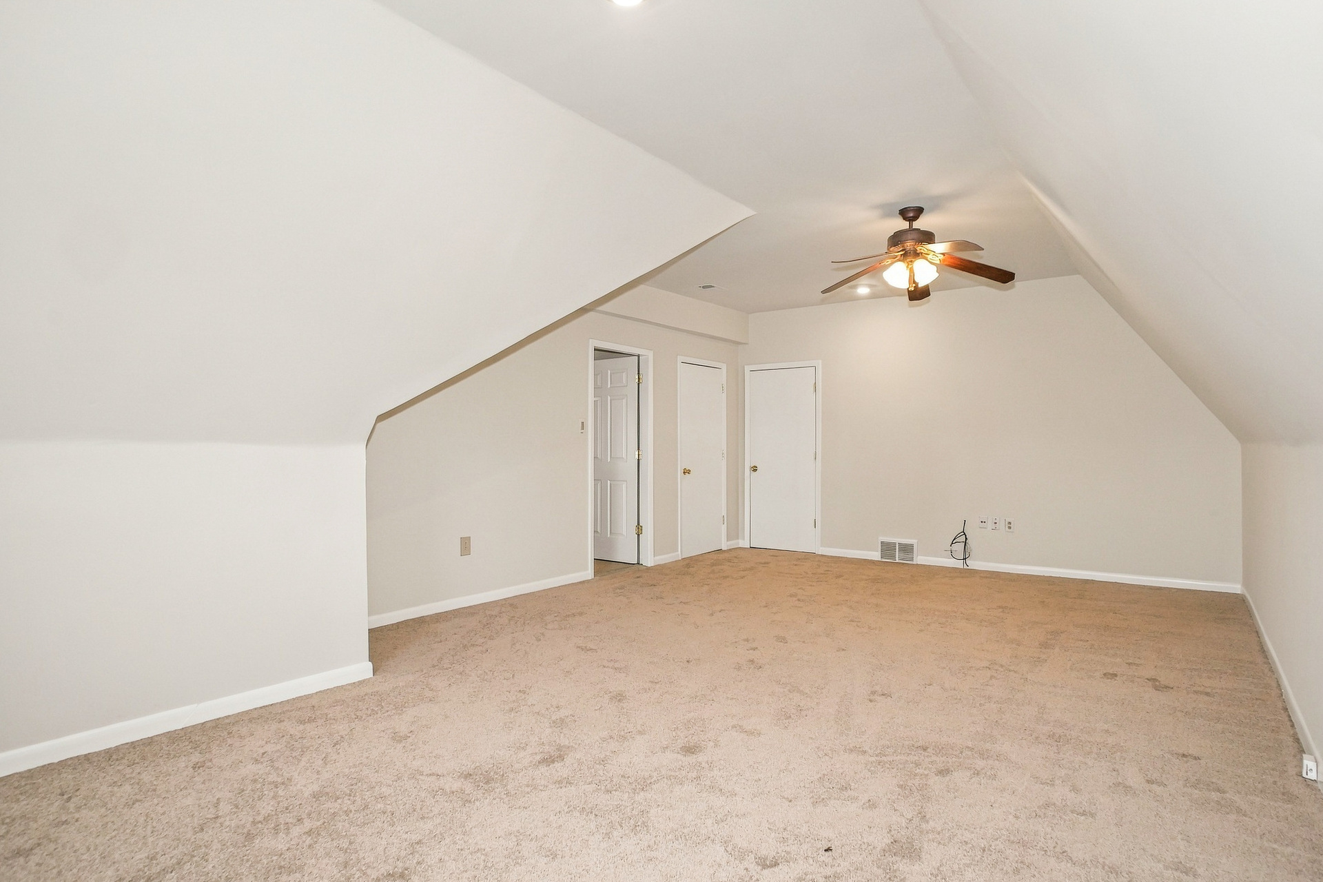 Photo 20 of 28 of 5634 Tulip Grove Dr, Memphis, TN