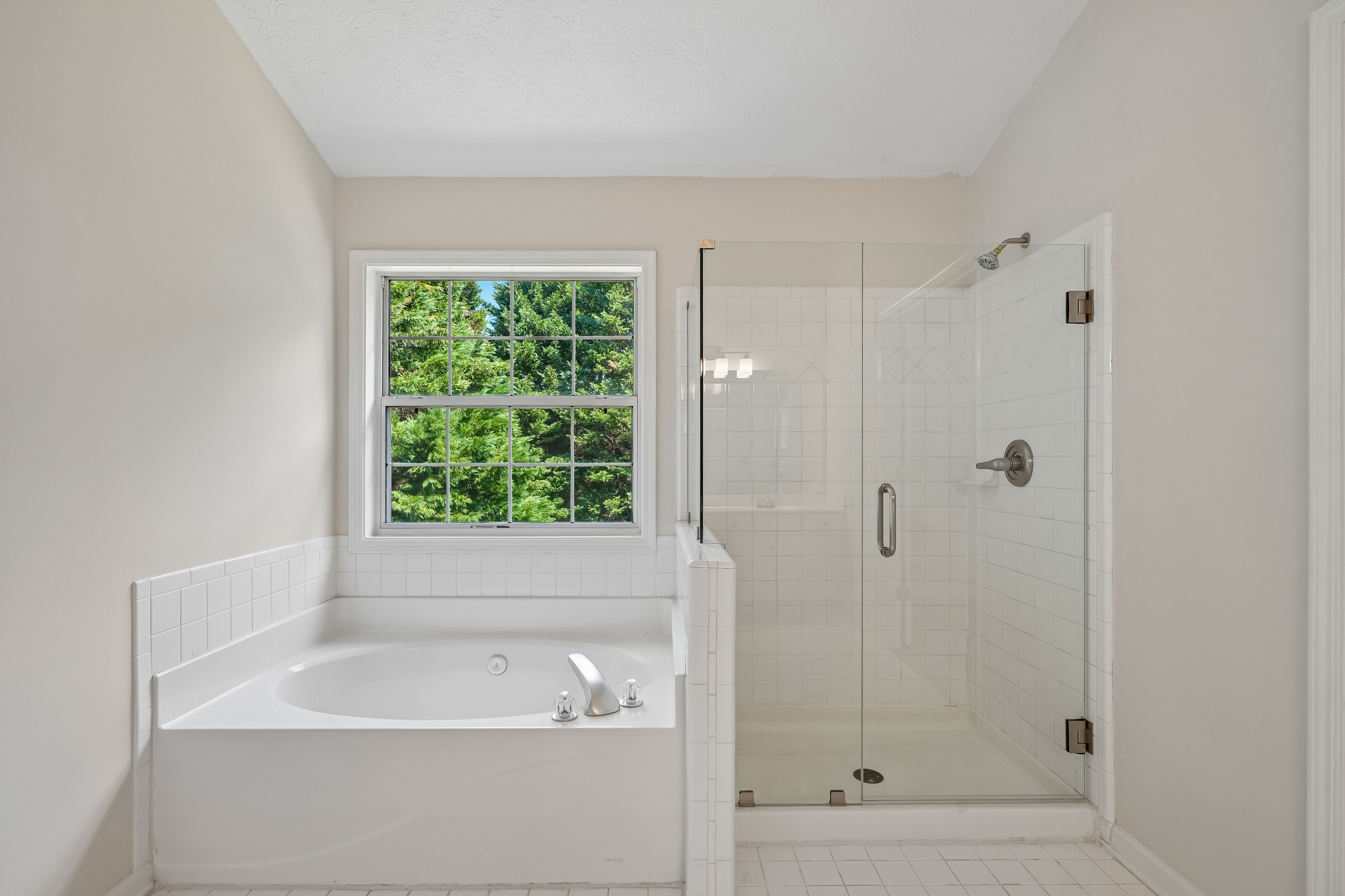 Photo 23 of 37 of 3493 Dunbar Ln, Suwanee, GA