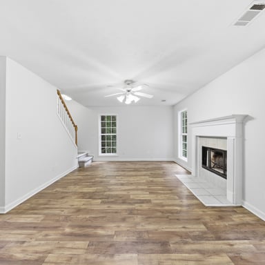 Property photo 3 of 208 Foxdale Ct