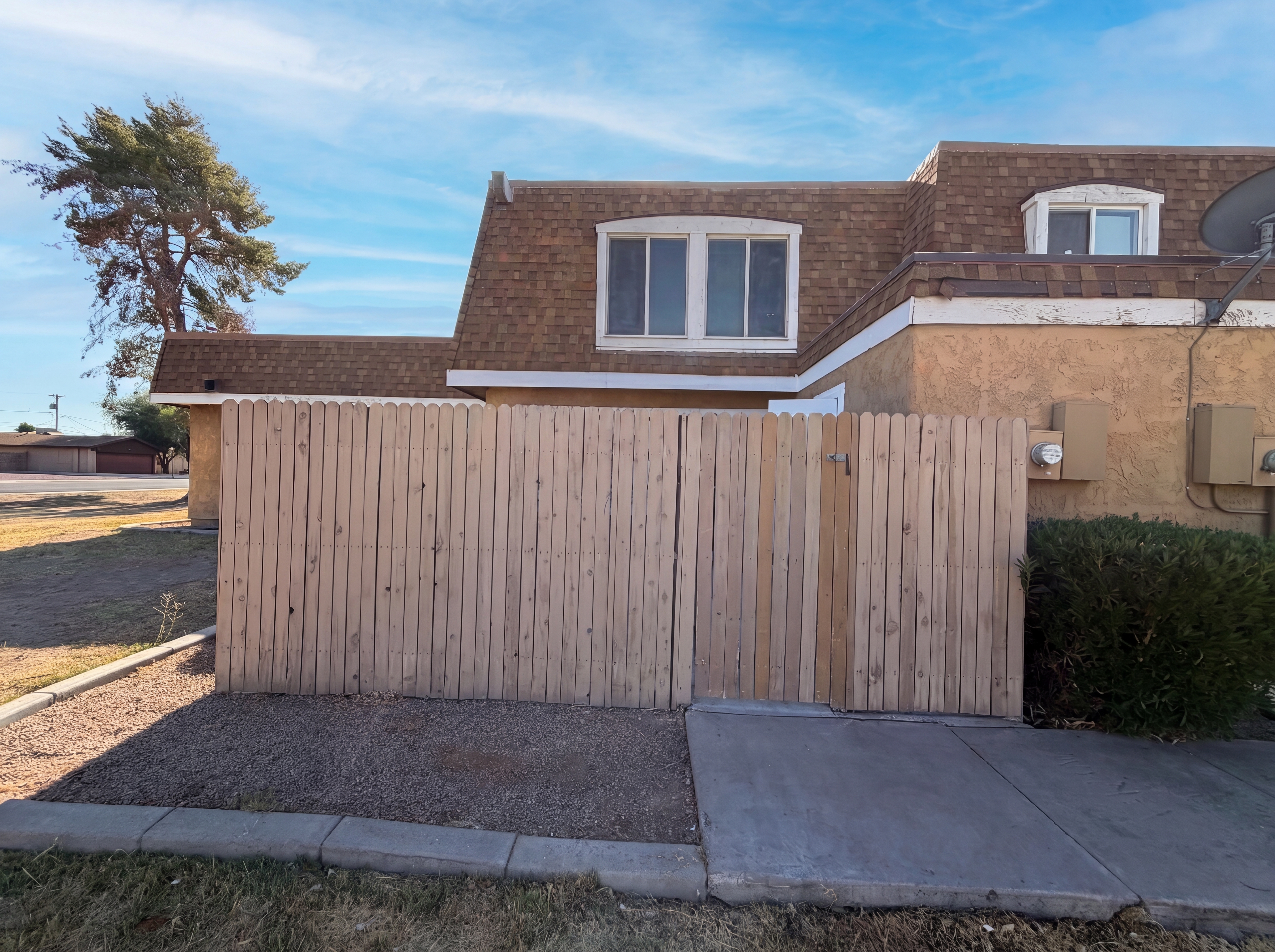 Photo 5 of 17 of 8446 N 34th Dr, Phoenix, AZ