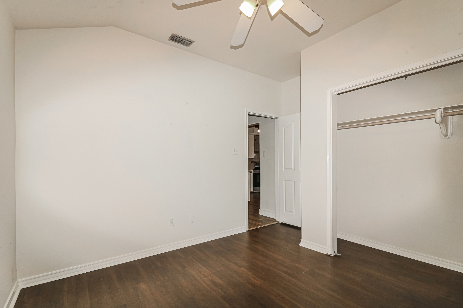 Photo 15 of 21 of 7706 Impala Dr, Corpus Christi, TX