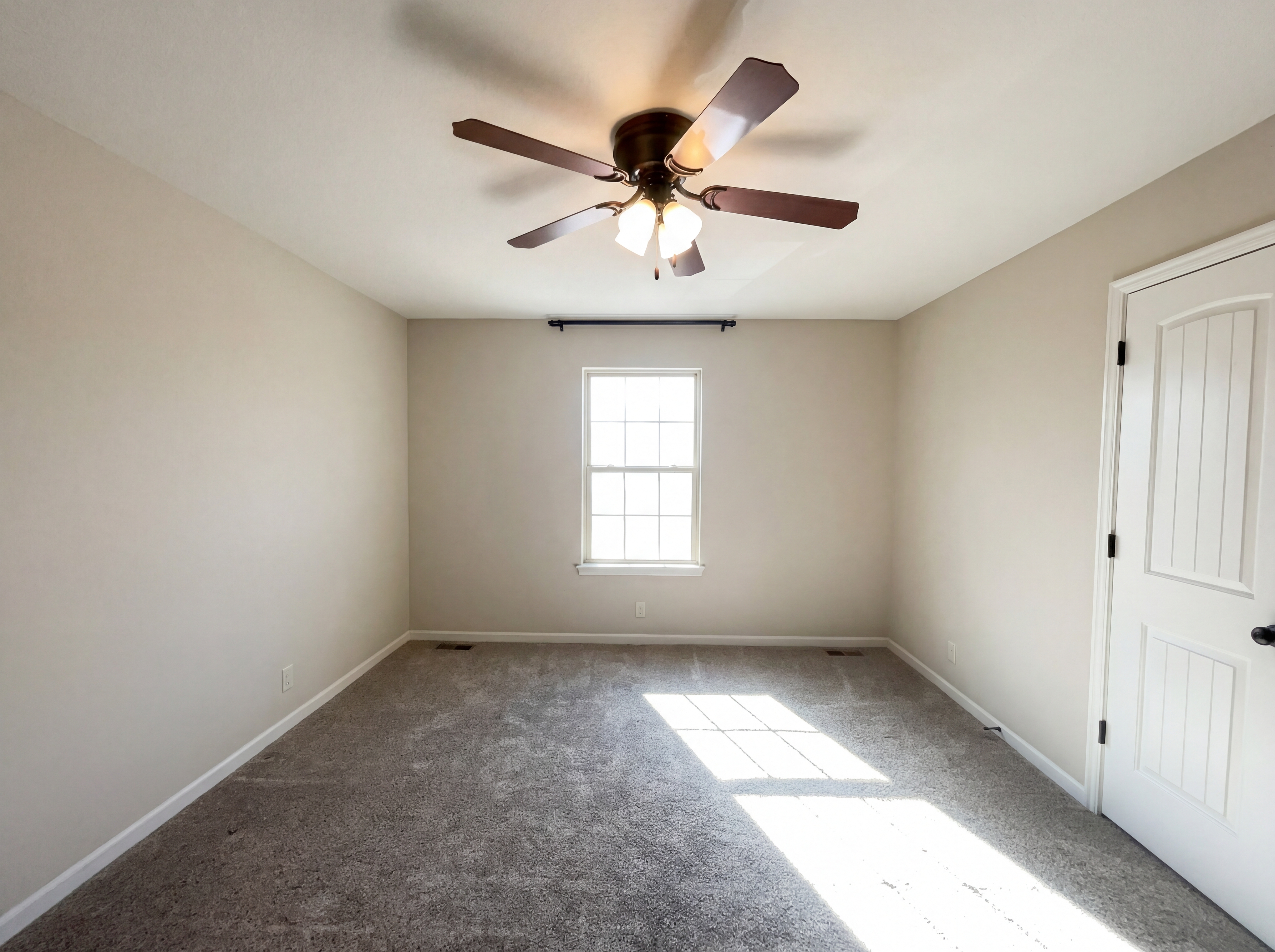Photo 9 of 17 of 216 NE Greystone Way, Grain Valley, MO